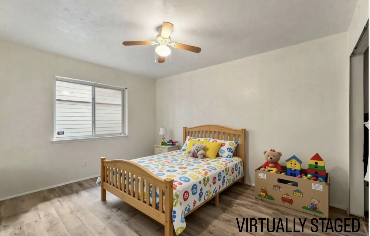 Virtually staged. Existing furnishings digitally removed and virtual furnishings added.