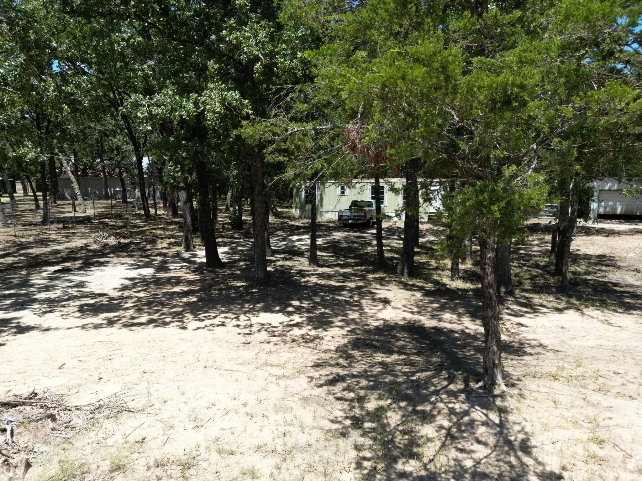 Manufactured Home For Sale in Kaufman County , 15485 Thunder Road, Terrell, Texas 75161, 2 Bedroom, 1 Bathroom, Garage spaces, 624 Sqft, built in 1990, mls#21343274, Real Estate Agent in Terrell, Homes For Sale in Kaufman county, Homes For Sale in Terrell, Realtor in Terrell Texas, Real Estate Brokerage Independent Realty Texas, Luminita Cordes Realtor