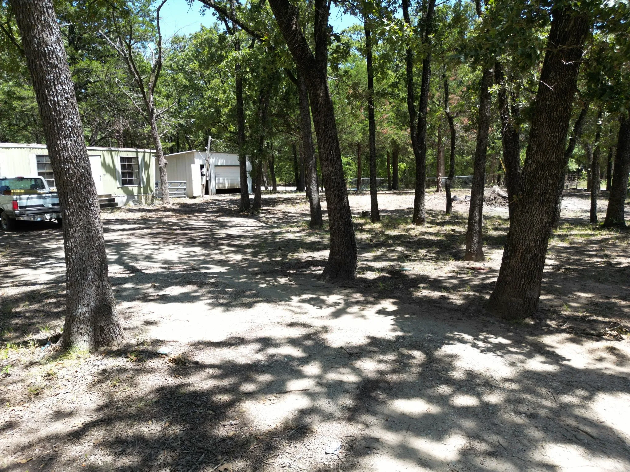 Manufactured Home For Sale in Kaufman County , 15485 Thunder Road, Terrell, Texas 75161, 2 Bedroom, 1 Bathroom, Garage spaces, 624 Sqft, built in 1990, mls#21343274, Real Estate Agent in Terrell, Homes For Sale in Kaufman county, Homes For Sale in Terrell, Realtor in Terrell Texas, Real Estate Brokerage Independent Realty Texas, Luminita Cordes Realtor