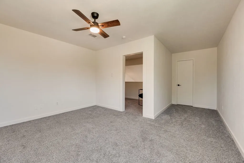 Single Family Residence For Sale in Tarrant County , 4717 Mandalay Drive, Arlington, Texas 76016, 4 Bedroom, 2 Bathroom, 2 Garage spaces, 2,468 Sqft, built in 1979, mls#21341701, Real Estate Agent in Arlington, Homes For Sale in Tarrant county, Homes For Sale in Arlington, Realtor in Arlington Texas, Real Estate Brokerage Independent Realty Texas, Luminita Cordes Realtor