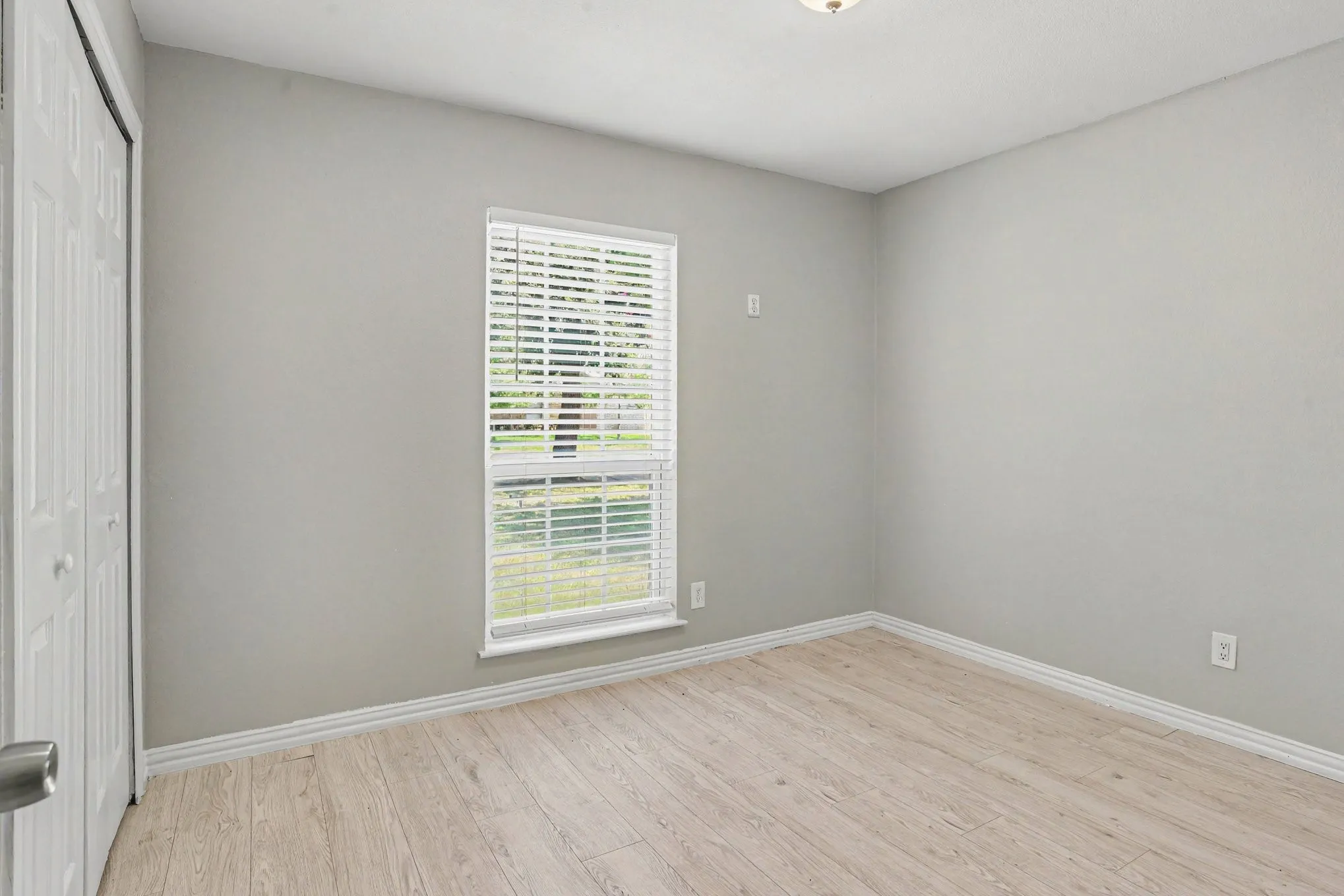 Single Family Residence For Sale in Dallas County , 224 Rockcrest Drive, Mesquite, Texas 75150, 3 Bedroom, 2 Bathroom, 2 Garage spaces, 1,344 Sqft, built in 1979, mls#21343235, Real Estate Agent in Mesquite, Homes For Sale in Dallas county, Homes For Sale in Mesquite, Realtor in Mesquite Texas, Real Estate Brokerage Independent Realty Texas, Luminita Cordes Realtor