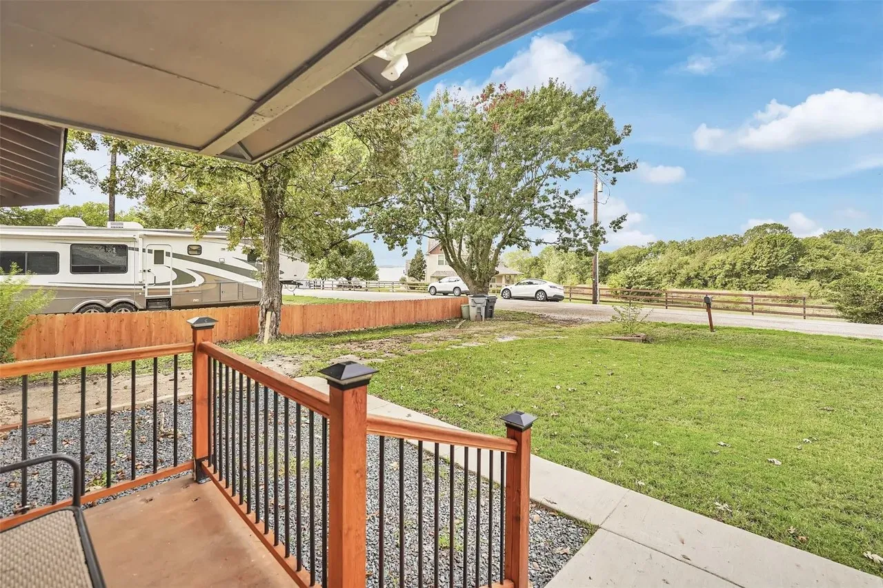 Single Family Residence For Sale in Collin County , 7835 County Road 436, Princeton, Texas 75407, 4 Bedroom, 2 Bathroom, Garage spaces, 2,156 Sqft, built in 1965, mls#21344203, Real Estate Agent in Princeton, Homes For Sale in Collin county, Homes For Sale in Princeton, Realtor in Princeton Texas, Real Estate Brokerage Independent Realty Texas, Luminita Cordes Realtor
