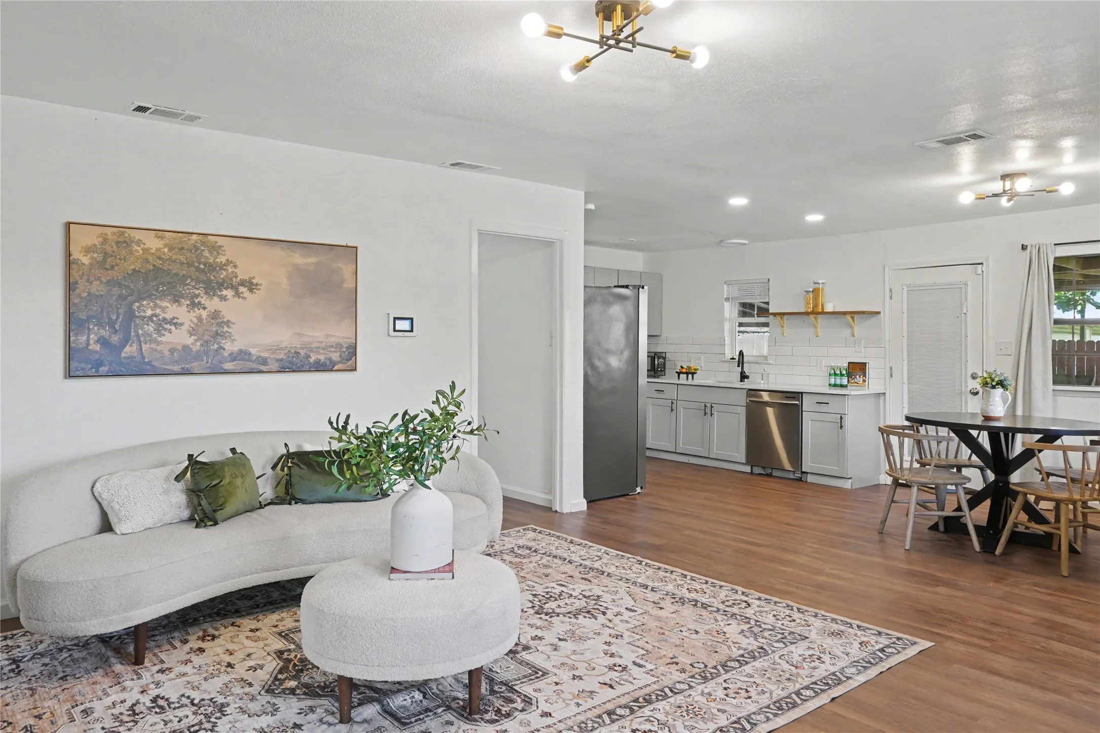 Single Family Residence For Sale in Collin County , 7835 County Road 436, Princeton, Texas 75407, 4 Bedroom, 2 Bathroom, Garage spaces, 2,156 Sqft, built in 1965, mls#21344203, Real Estate Agent in Princeton, Homes For Sale in Collin county, Homes For Sale in Princeton, Realtor in Princeton Texas, Real Estate Brokerage Independent Realty Texas, Luminita Cordes Realtor