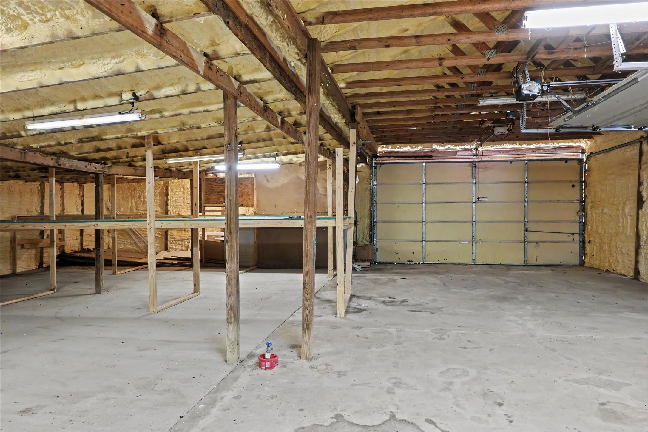 Single Family Residence For Sale in Collin County , 7835 County Road 436, Princeton, Texas 75407, 4 Bedroom, 2 Bathroom, Garage spaces, 2,156 Sqft, built in 1965, mls#21344203, Real Estate Agent in Princeton, Homes For Sale in Collin county, Homes For Sale in Princeton, Realtor in Princeton Texas, Real Estate Brokerage Independent Realty Texas, Luminita Cordes Realtor