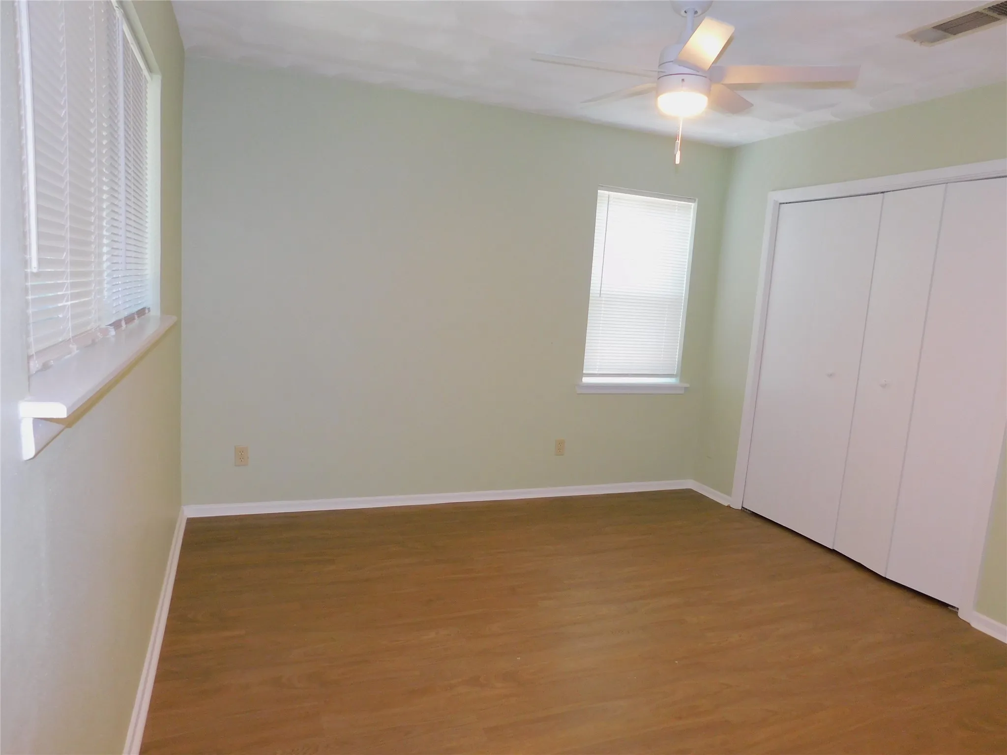 Single Family Residence For Rent in Dallas County , 2445 Eastbrook Drive, Mesquite, Texas 75150, 3 Bedroom, 2 Bathroom, 2 Garage spaces, 1,458 Sqft, built in 1967, mls#21344145, Real Estate Agent in Mesquite, Homes For Rent in Dallas county, Homes For Rent in Mesquite, Realtor in Mesquite Texas, Real Estate Brokerage Independent Realty Texas, Luminita Cordes Realtor