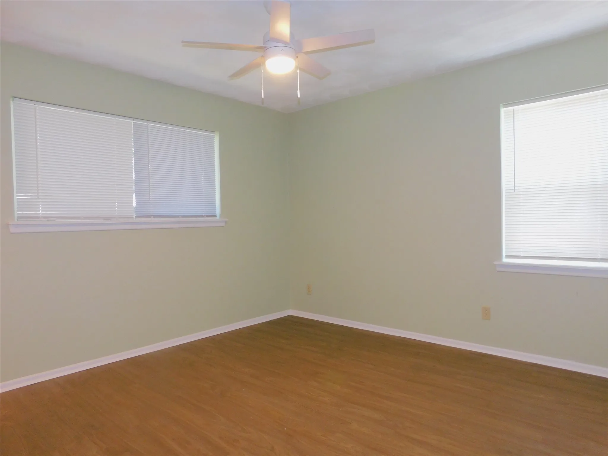 Single Family Residence For Rent in Dallas County , 2445 Eastbrook Drive, Mesquite, Texas 75150, 3 Bedroom, 2 Bathroom, 2 Garage spaces, 1,458 Sqft, built in 1967, mls#21344145, Real Estate Agent in Mesquite, Homes For Rent in Dallas county, Homes For Rent in Mesquite, Realtor in Mesquite Texas, Real Estate Brokerage Independent Realty Texas, Luminita Cordes Realtor