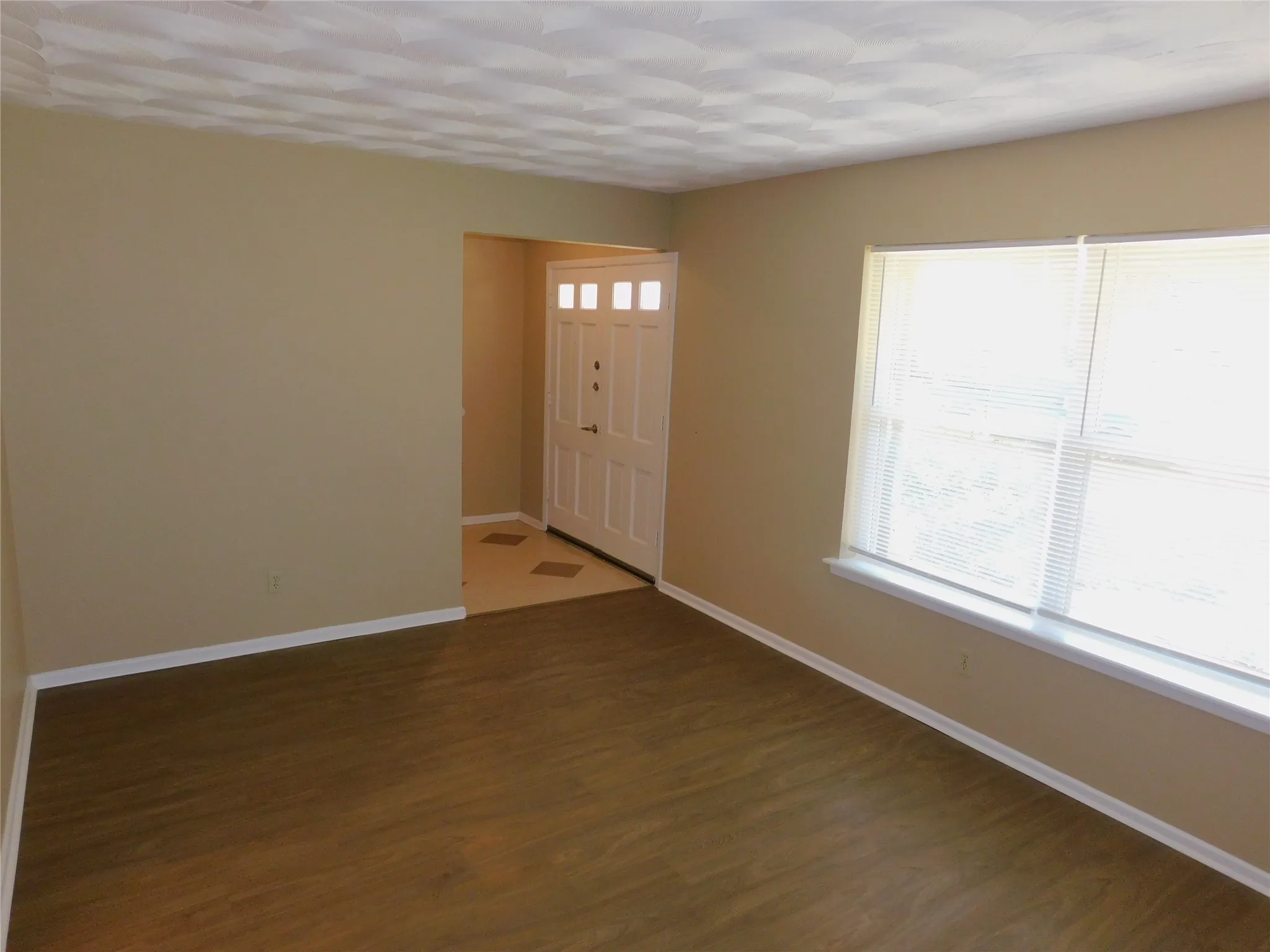 Single Family Residence For Rent in Dallas County , 2445 Eastbrook Drive, Mesquite, Texas 75150, 3 Bedroom, 2 Bathroom, 2 Garage spaces, 1,458 Sqft, built in 1967, mls#21344145, Real Estate Agent in Mesquite, Homes For Rent in Dallas county, Homes For Rent in Mesquite, Realtor in Mesquite Texas, Real Estate Brokerage Independent Realty Texas, Luminita Cordes Realtor