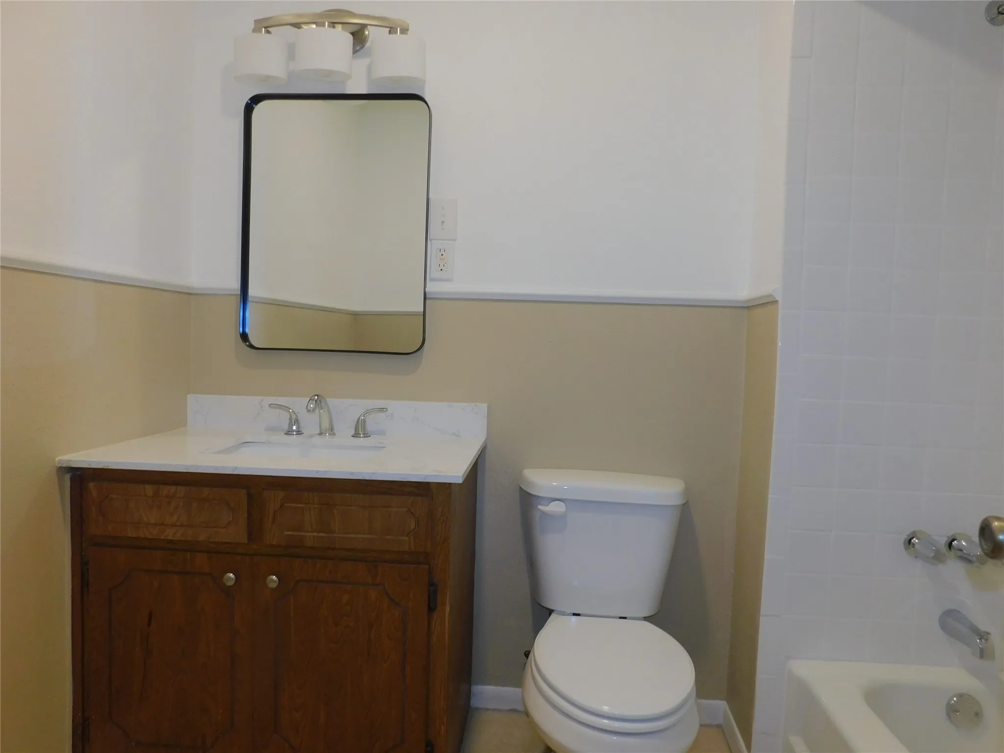 Single Family Residence For Rent in Dallas County , 2445 Eastbrook Drive, Mesquite, Texas 75150, 3 Bedroom, 2 Bathroom, 2 Garage spaces, 1,458 Sqft, built in 1967, mls#21344145, Real Estate Agent in Mesquite, Homes For Rent in Dallas county, Homes For Rent in Mesquite, Realtor in Mesquite Texas, Real Estate Brokerage Independent Realty Texas, Luminita Cordes Realtor