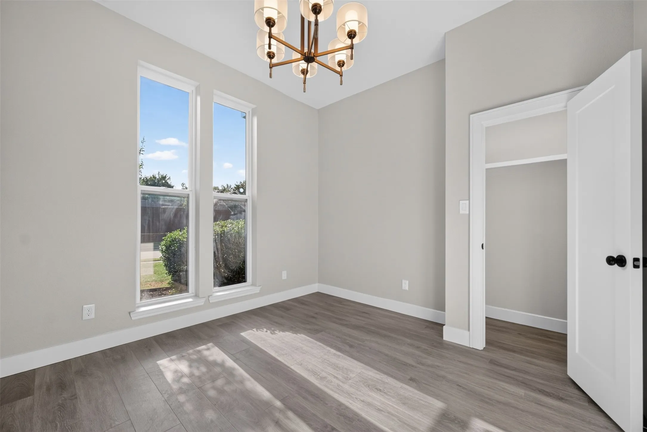 Single Family Residence For Sale in Collin County , 3904 Covinton Lane, Plano, Texas 75023, 4 Bedroom, 3 Bathroom, 2 Garage spaces, 2,596 Sqft, built in 1978, mls#21344234, Real Estate Agent in Plano, Homes For Sale in Collin county, Homes For Sale in Plano, Realtor in Plano Texas, Real Estate Brokerage Independent Realty Texas, Luminita Cordes Realtor