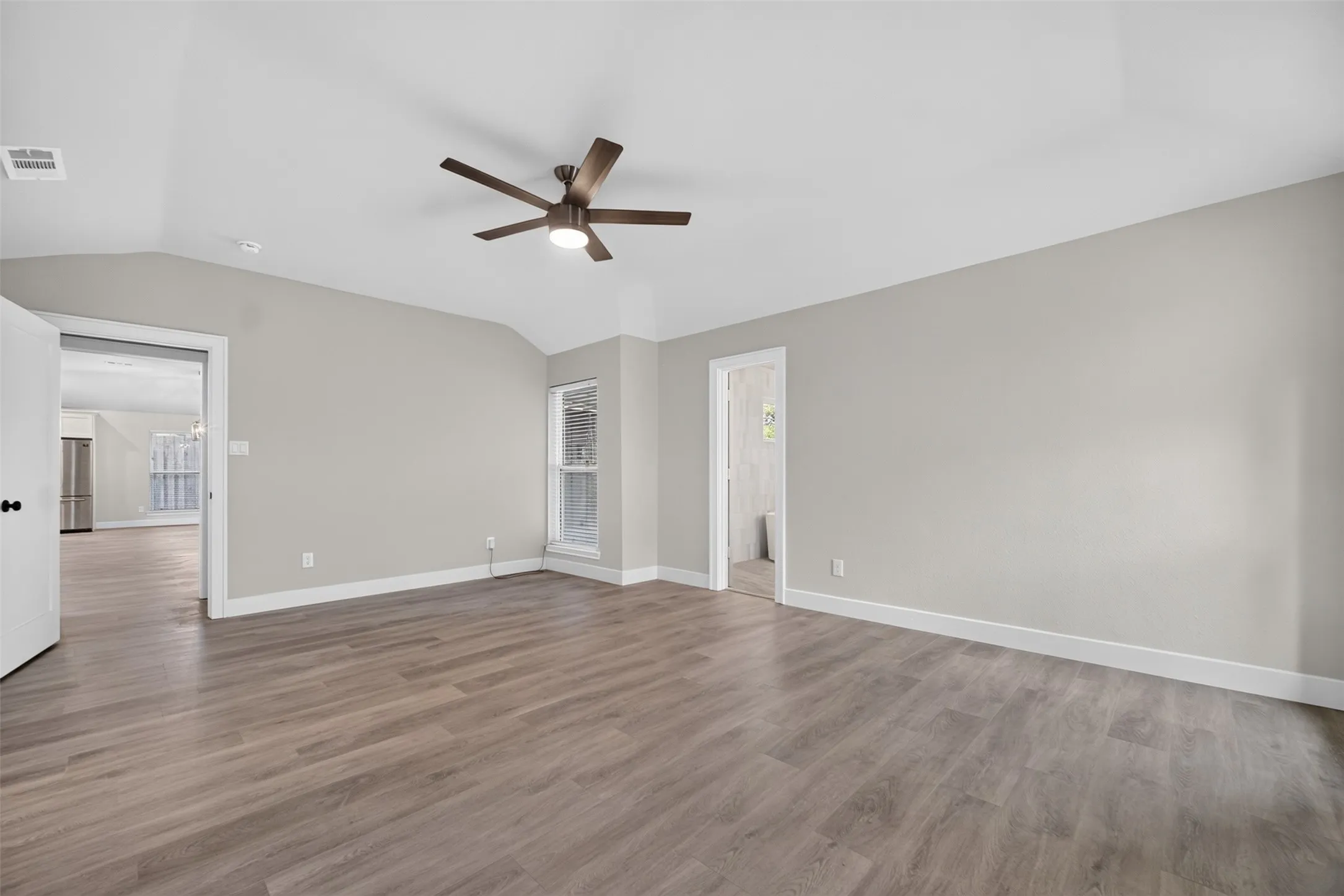 Single Family Residence For Sale in Collin County , 3904 Covinton Lane, Plano, Texas 75023, 4 Bedroom, 3 Bathroom, 2 Garage spaces, 2,596 Sqft, built in 1978, mls#21344234, Real Estate Agent in Plano, Homes For Sale in Collin county, Homes For Sale in Plano, Realtor in Plano Texas, Real Estate Brokerage Independent Realty Texas, Luminita Cordes Realtor