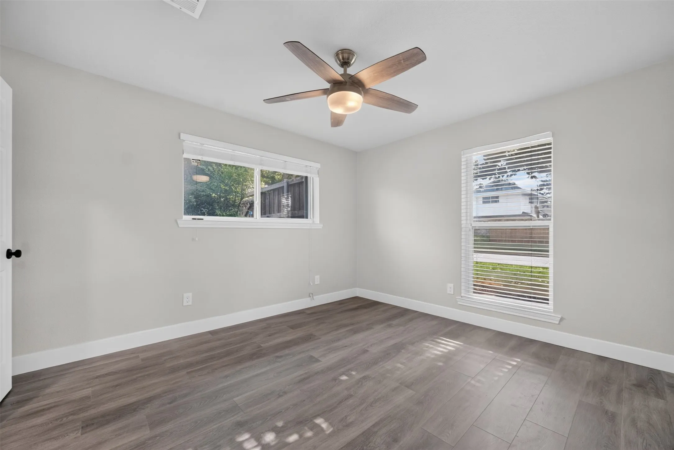 Single Family Residence For Sale in Collin County , 3904 Covinton Lane, Plano, Texas 75023, 4 Bedroom, 3 Bathroom, 2 Garage spaces, 2,596 Sqft, built in 1978, mls#21344234, Real Estate Agent in Plano, Homes For Sale in Collin county, Homes For Sale in Plano, Realtor in Plano Texas, Real Estate Brokerage Independent Realty Texas, Luminita Cordes Realtor