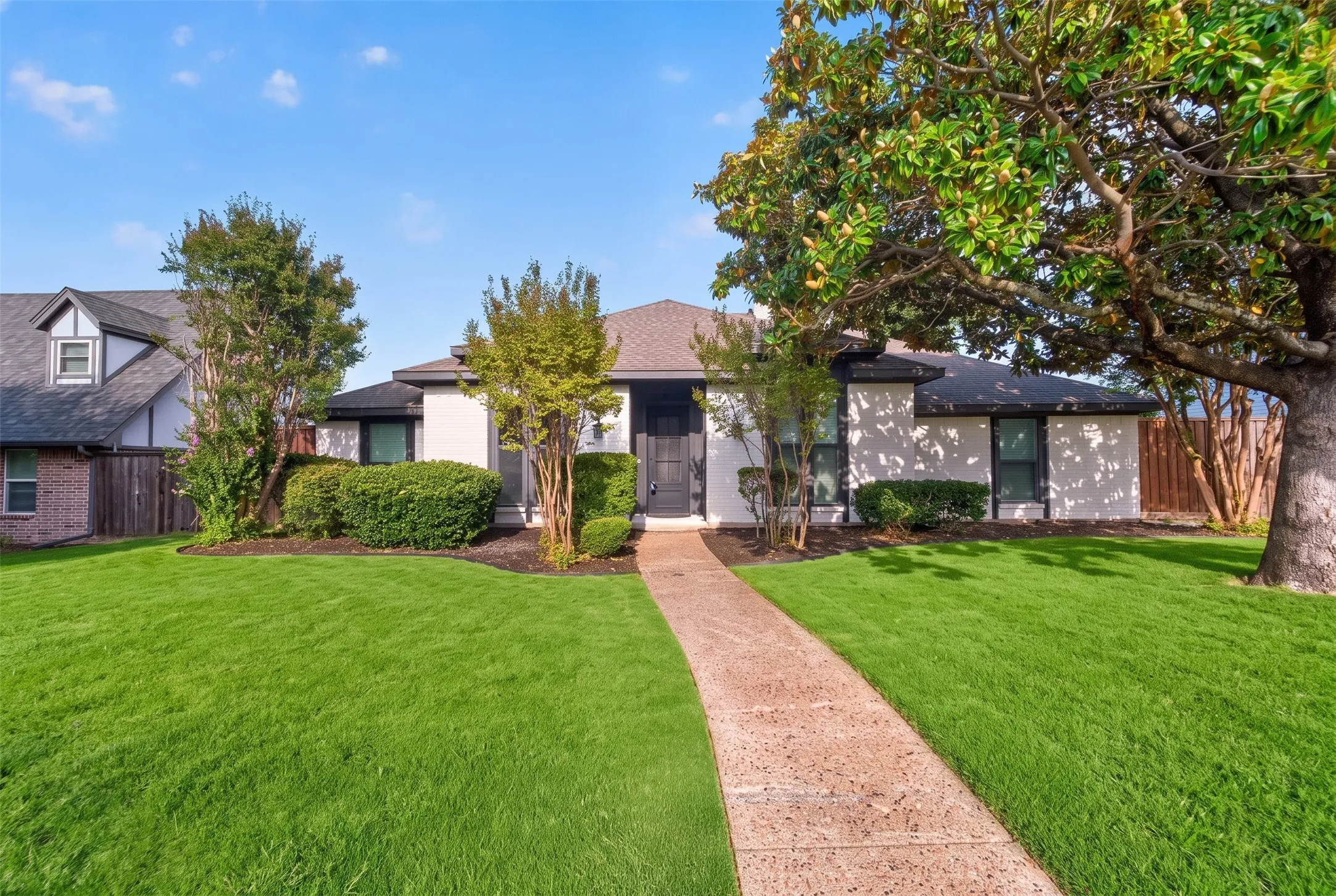 Single Family Residence For Sale in Collin County , 3904 Covinton Lane, Plano, Texas 75023, 4 Bedroom, 3 Bathroom, 2 Garage spaces, 2,596 Sqft, built in 1978, mls#21344234, Real Estate Agent in Plano, Homes For Sale in Collin county, Homes For Sale in Plano, Realtor in Plano Texas, Real Estate Brokerage Independent Realty Texas, Luminita Cordes Realtor
