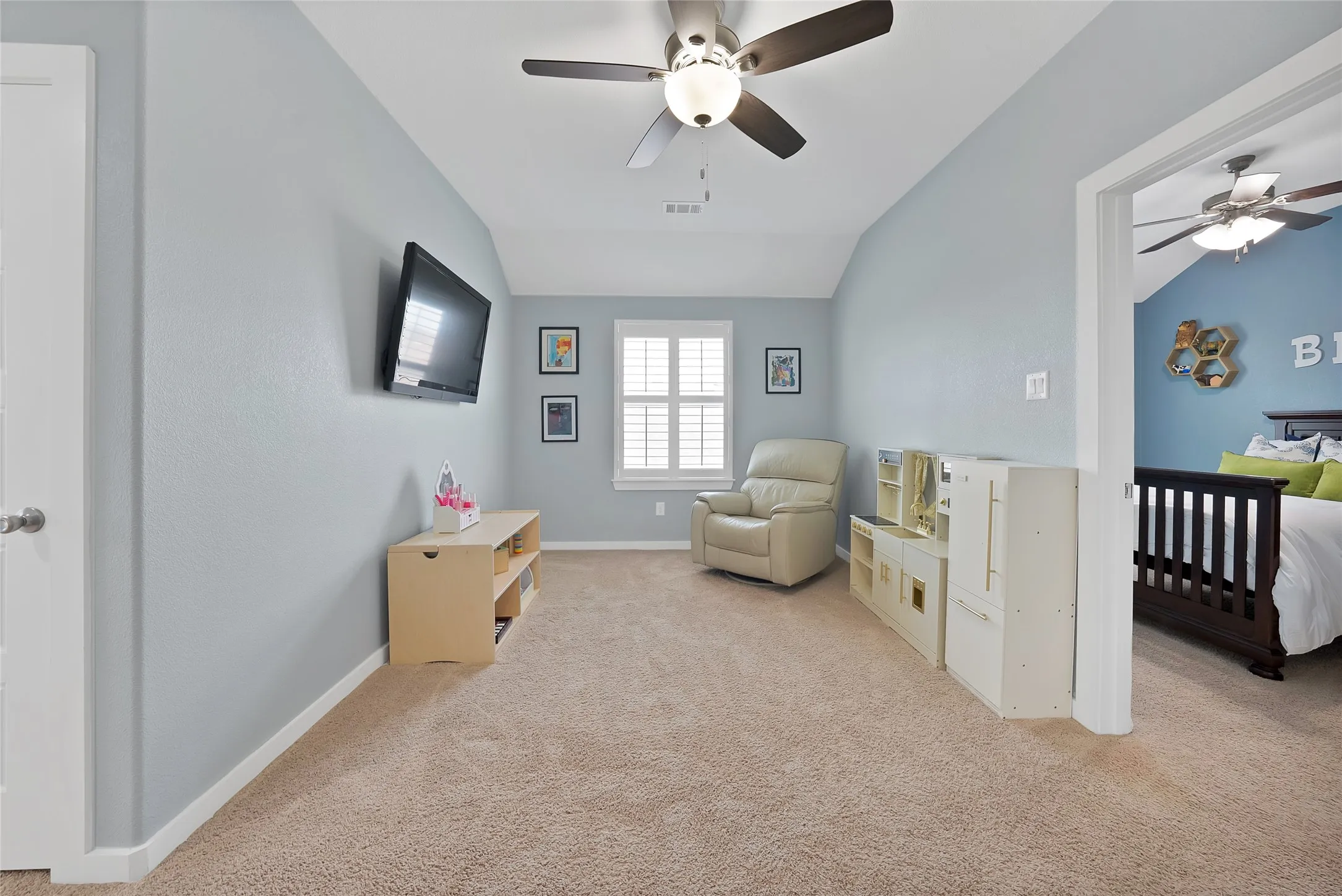 Single Family Residence For Sale in Denton County , 1813 Kaiser Cove, Argyle, Texas 76226, 4 Bedroom, 3 Bathroom, 2 Garage spaces, 2,401 Sqft, built in 2016, mls#21344233, Real Estate Agent in Argyle, Homes For Sale in Denton county, Homes For Sale in Argyle, Realtor in Argyle Texas, Real Estate Brokerage Independent Realty Texas, Luminita Cordes Realtor