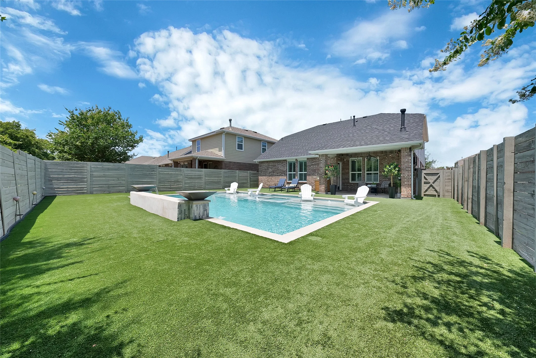 Single Family Residence For Sale in Denton County , 1813 Kaiser Cove, Argyle, Texas 76226, 4 Bedroom, 3 Bathroom, 2 Garage spaces, 2,401 Sqft, built in 2016, mls#21344233, Real Estate Agent in Argyle, Homes For Sale in Denton county, Homes For Sale in Argyle, Realtor in Argyle Texas, Real Estate Brokerage Independent Realty Texas, Luminita Cordes Realtor