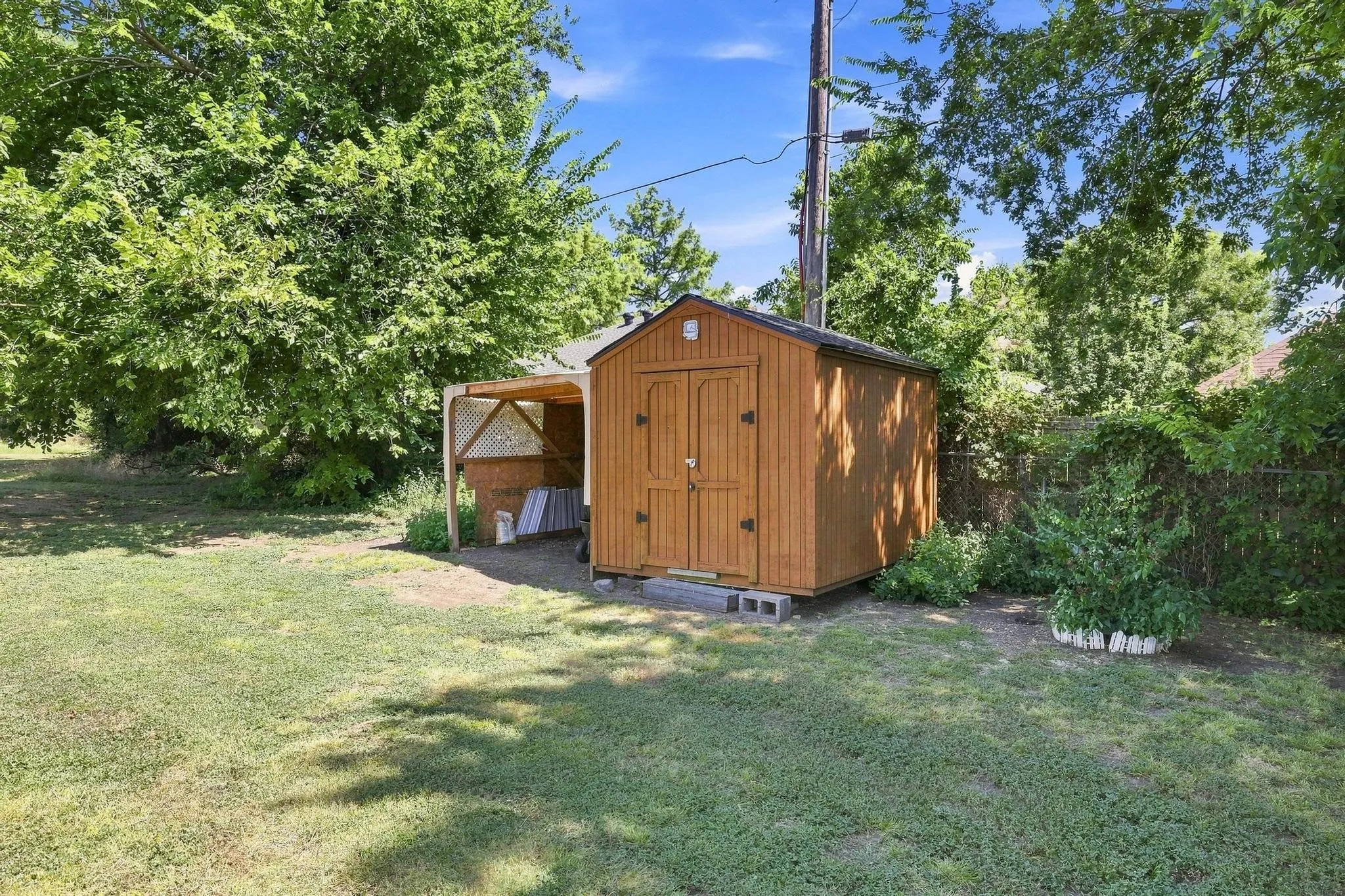 Manufactured Home For Sale in Grayson County , 128 Valerie Lane, Sherman, Texas 75092, 3 Bedroom, 2 Bathroom, Garage spaces, 1,216 Sqft, built in 2018, mls#21343112, Real Estate Agent in Sherman, Homes For Sale in Grayson county, Homes For Sale in Sherman, Realtor in Sherman Texas, Real Estate Brokerage Independent Realty Texas, Luminita Cordes Realtor