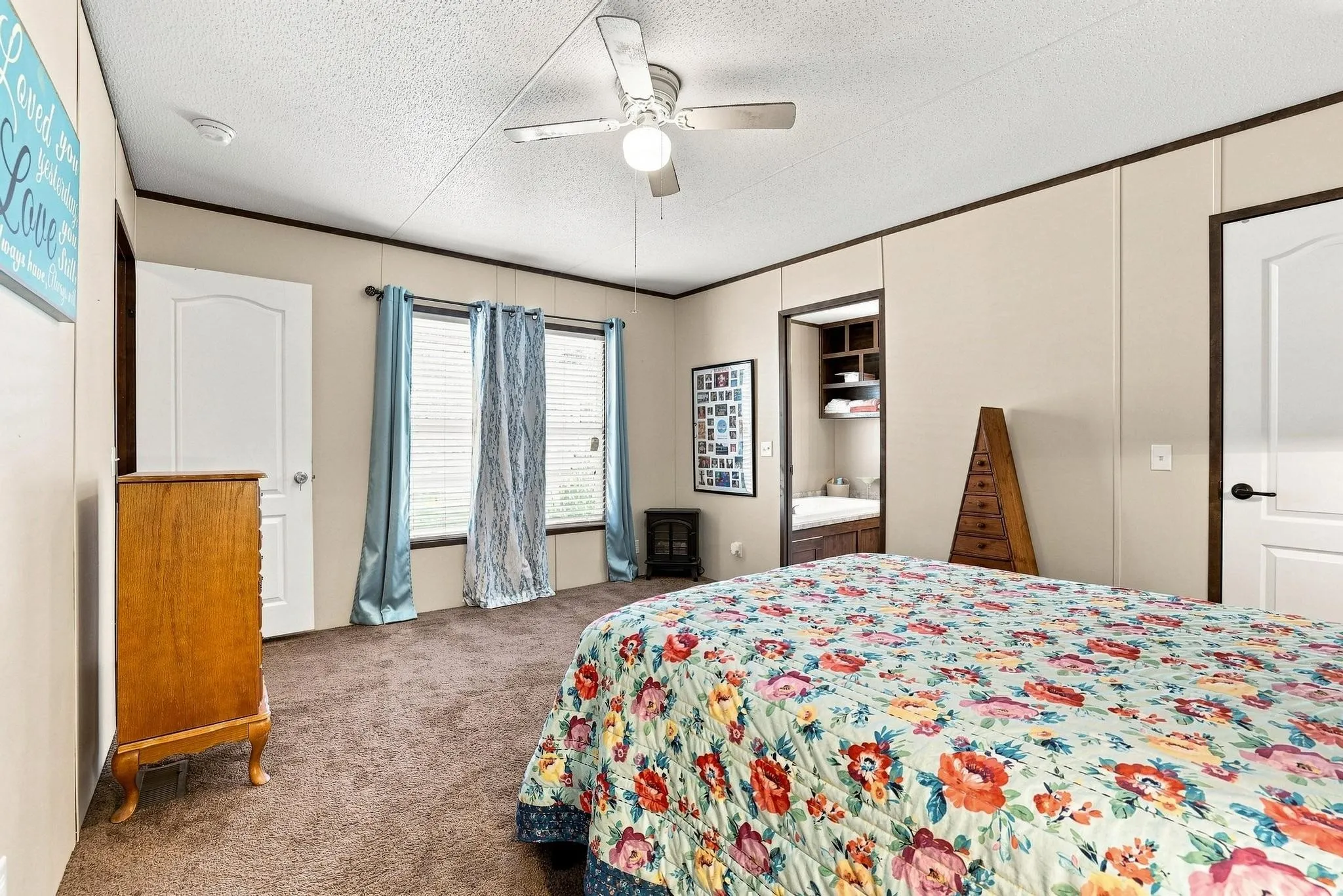 Manufactured Home For Sale in Grayson County , 128 Valerie Lane, Sherman, Texas 75092, 3 Bedroom, 2 Bathroom, Garage spaces, 1,216 Sqft, built in 2018, mls#21343112, Real Estate Agent in Sherman, Homes For Sale in Grayson county, Homes For Sale in Sherman, Realtor in Sherman Texas, Real Estate Brokerage Independent Realty Texas, Luminita Cordes Realtor