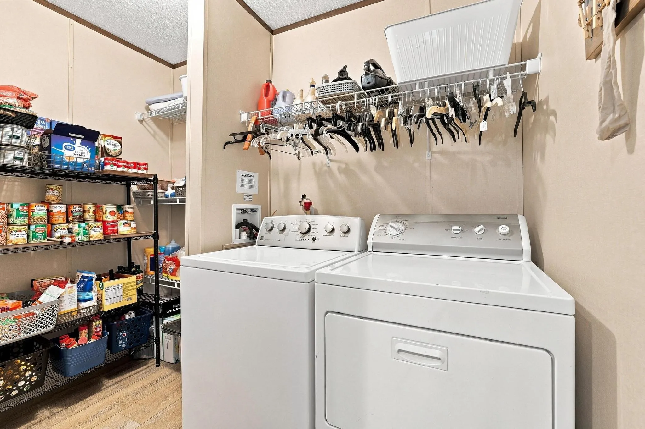 Manufactured Home For Sale in Grayson County , 128 Valerie Lane, Sherman, Texas 75092, 3 Bedroom, 2 Bathroom, Garage spaces, 1,216 Sqft, built in 2018, mls#21343112, Real Estate Agent in Sherman, Homes For Sale in Grayson county, Homes For Sale in Sherman, Realtor in Sherman Texas, Real Estate Brokerage Independent Realty Texas, Luminita Cordes Realtor