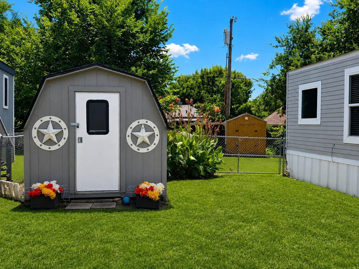Manufactured Home For Sale in Grayson County , 128 Valerie Lane, Sherman, Texas 75092, 3 Bedroom, 2 Bathroom, Garage spaces, 1,216 Sqft, built in 2018, mls#21343112, Real Estate Agent in Sherman, Homes For Sale in Grayson county, Homes For Sale in Sherman, Realtor in Sherman Texas, Real Estate Brokerage Independent Realty Texas, Luminita Cordes Realtor