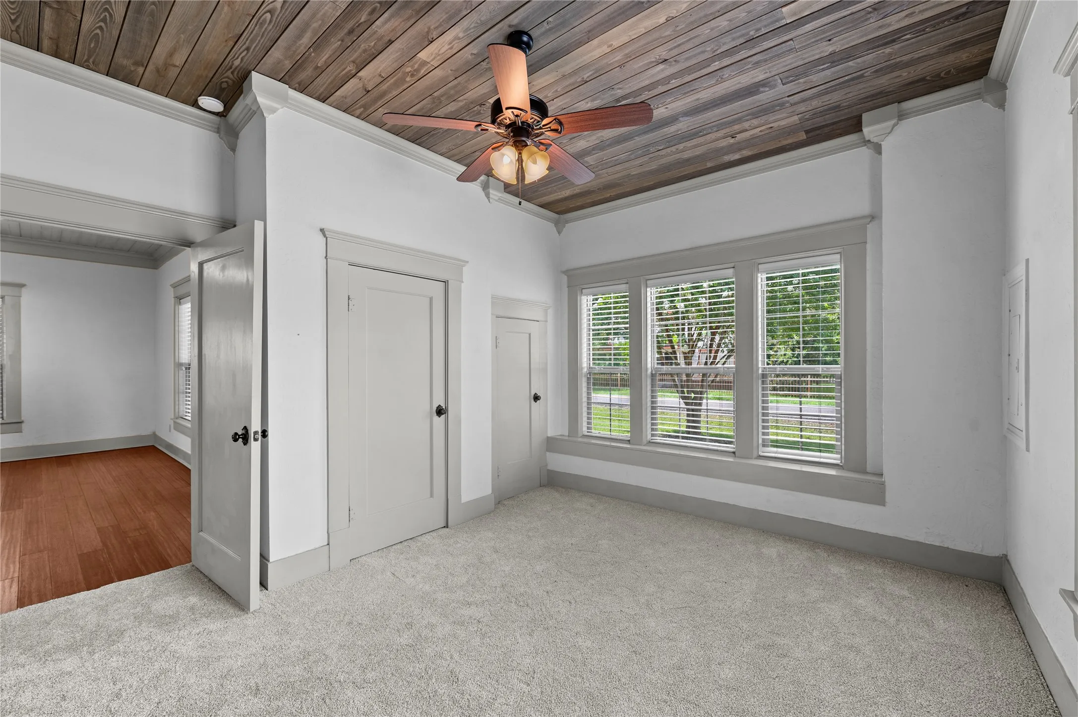 Single Family Residence For Sale in Wood County , 269 E Holley Street, Alba, Texas 75410, 3 Bedroom, 2 Bathroom, Garage spaces, 1,740 Sqft, built in 0, mls#21338843, Real Estate Agent in Alba, Homes For Sale in Wood county, Homes For Sale in Alba, Realtor in Alba Texas, Real Estate Brokerage Independent Realty Texas, Luminita Cordes Realtor