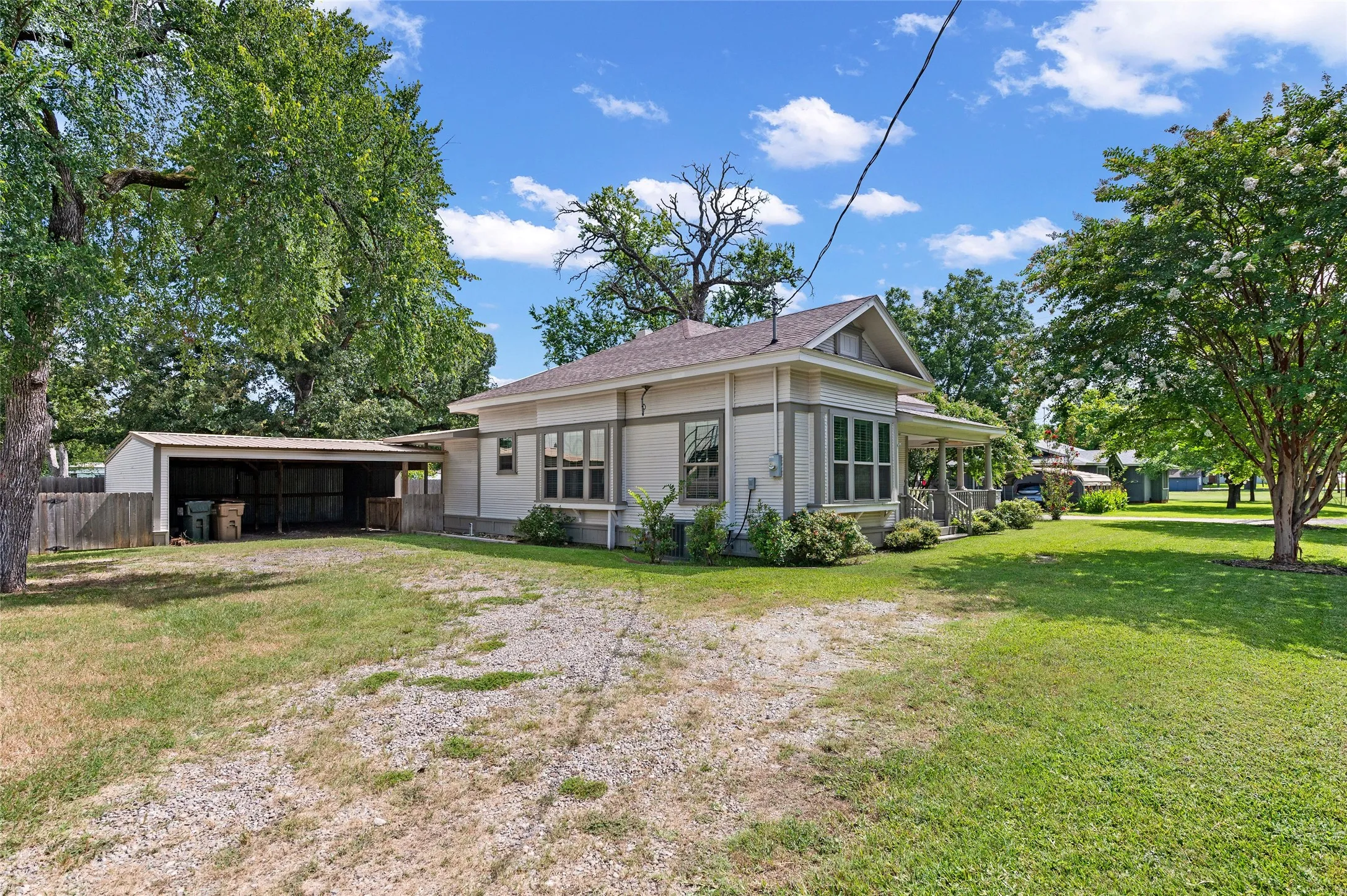 Single Family Residence For Sale in Wood County , 269 E Holley Street, Alba, Texas 75410, 3 Bedroom, 2 Bathroom, Garage spaces, 1,740 Sqft, built in 0, mls#21338843, Real Estate Agent in Alba, Homes For Sale in Wood county, Homes For Sale in Alba, Realtor in Alba Texas, Real Estate Brokerage Independent Realty Texas, Luminita Cordes Realtor