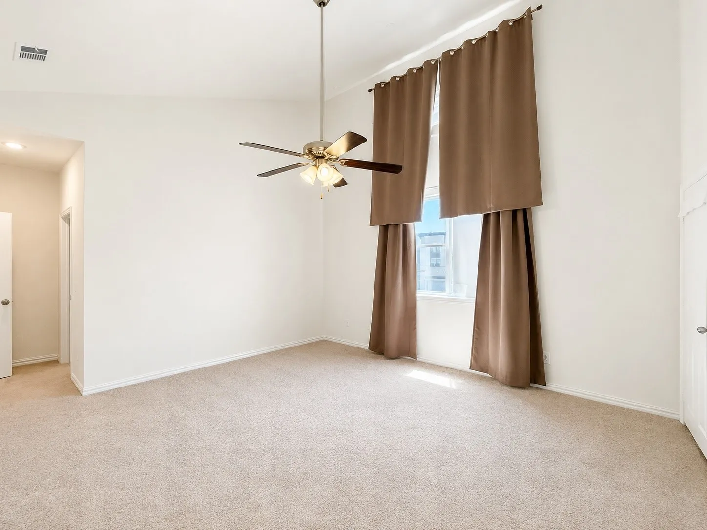 Townhouse For Rent in Dallas County , 2016 Bethlehem Street, Irving, Texas 75061, 4 Bedroom, 3 Bathroom, 2 Garage spaces, 1,965 Sqft, built in 2020, mls#21344241, Real Estate Agent in Irving, Homes For Rent in Dallas county, Homes For Rent in Irving, Realtor in Irving Texas, Real Estate Brokerage Independent Realty Texas, Luminita Cordes Realtor
