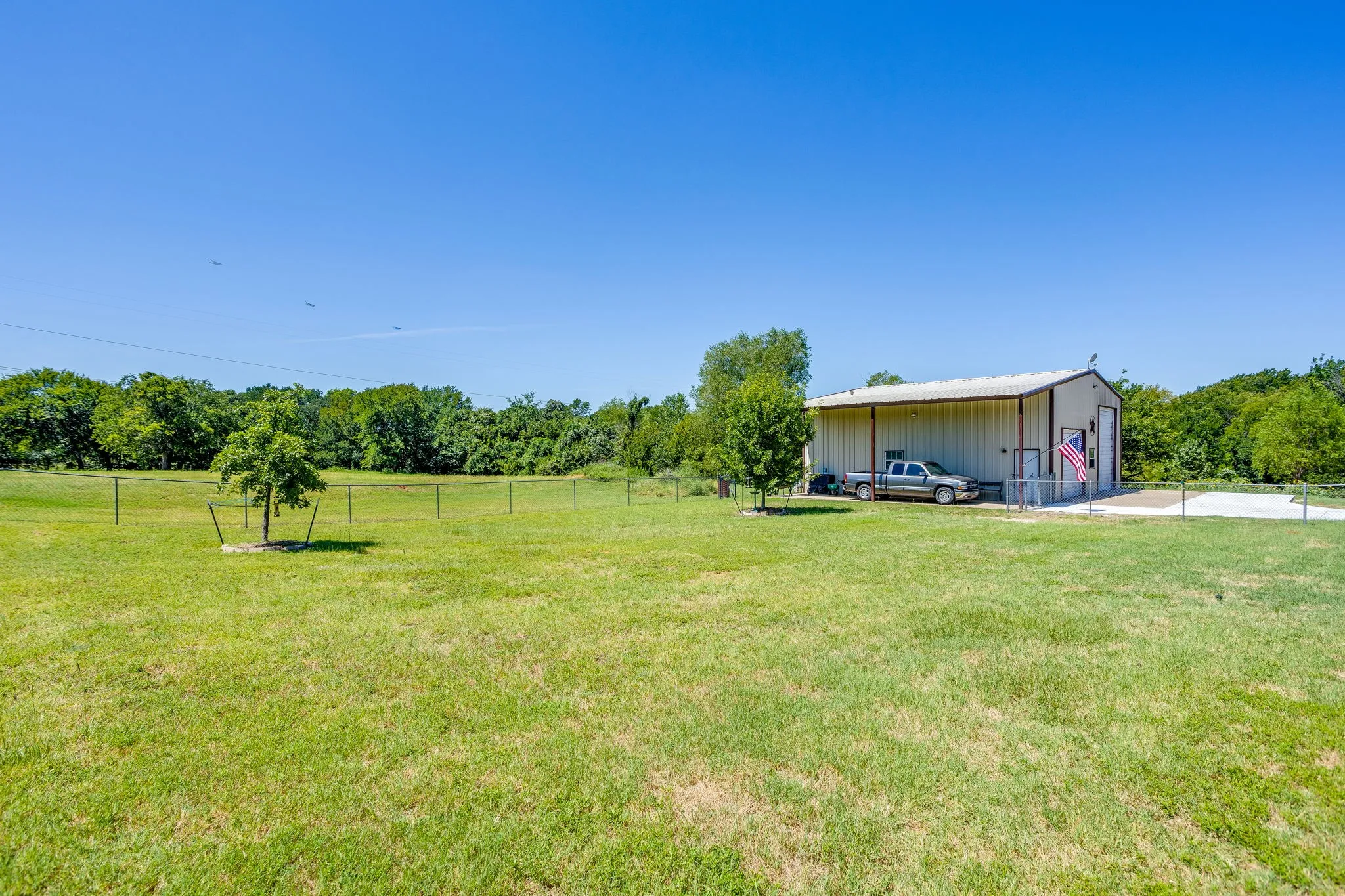 Single Family Residence For Sale in Johnson County , 1308 County Road 705, Joshua, Texas 76058, 2 Bedroom, 3 Bathroom, 2 Garage spaces, 2,539 Sqft, built in 2017, mls#21344239, Real Estate Agent in Joshua, Homes For Sale in Johnson county, Homes For Sale in Joshua, Realtor in Joshua Texas, Real Estate Brokerage Independent Realty Texas, Luminita Cordes Realtor