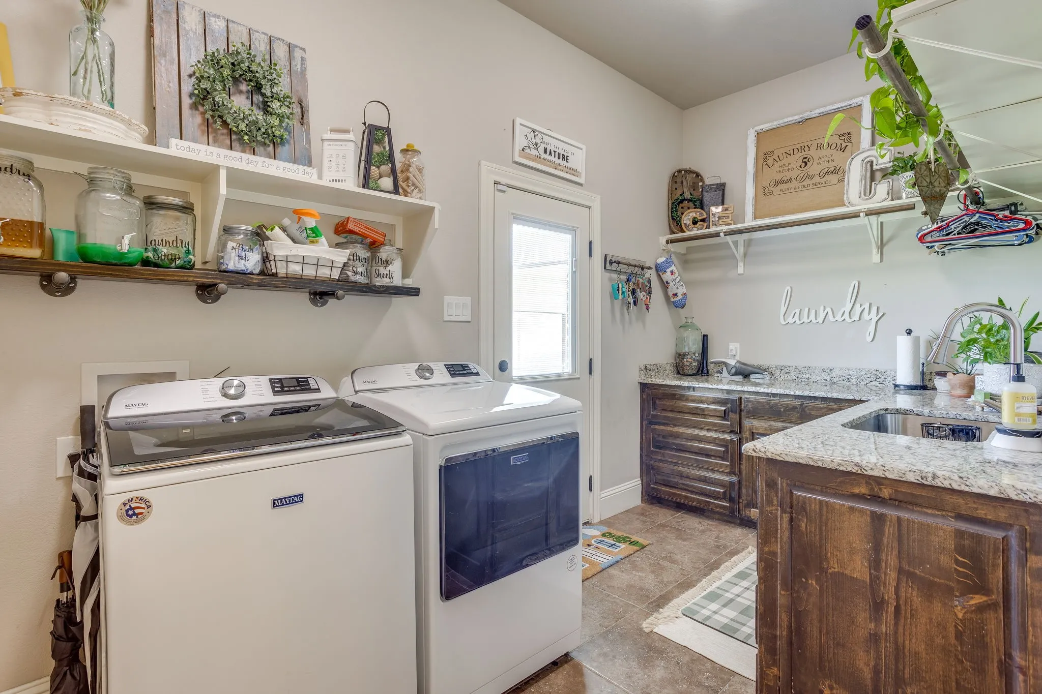 Single Family Residence For Sale in Johnson County , 1308 County Road 705, Joshua, Texas 76058, 2 Bedroom, 3 Bathroom, 2 Garage spaces, 2,539 Sqft, built in 2017, mls#21344239, Real Estate Agent in Joshua, Homes For Sale in Johnson county, Homes For Sale in Joshua, Realtor in Joshua Texas, Real Estate Brokerage Independent Realty Texas, Luminita Cordes Realtor