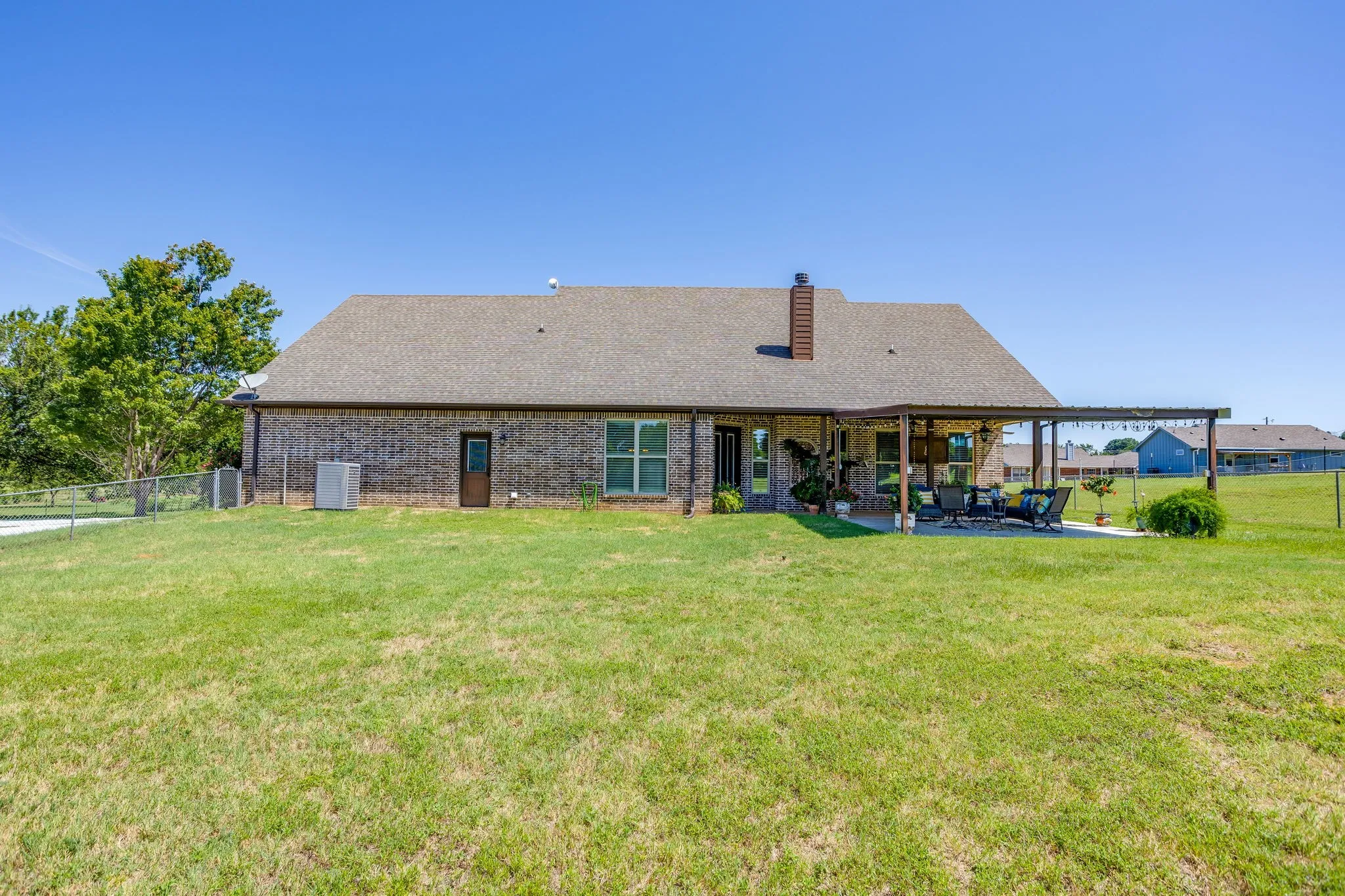 Single Family Residence For Sale in Johnson County , 1308 County Road 705, Joshua, Texas 76058, 2 Bedroom, 3 Bathroom, 2 Garage spaces, 2,539 Sqft, built in 2017, mls#21344239, Real Estate Agent in Joshua, Homes For Sale in Johnson county, Homes For Sale in Joshua, Realtor in Joshua Texas, Real Estate Brokerage Independent Realty Texas, Luminita Cordes Realtor