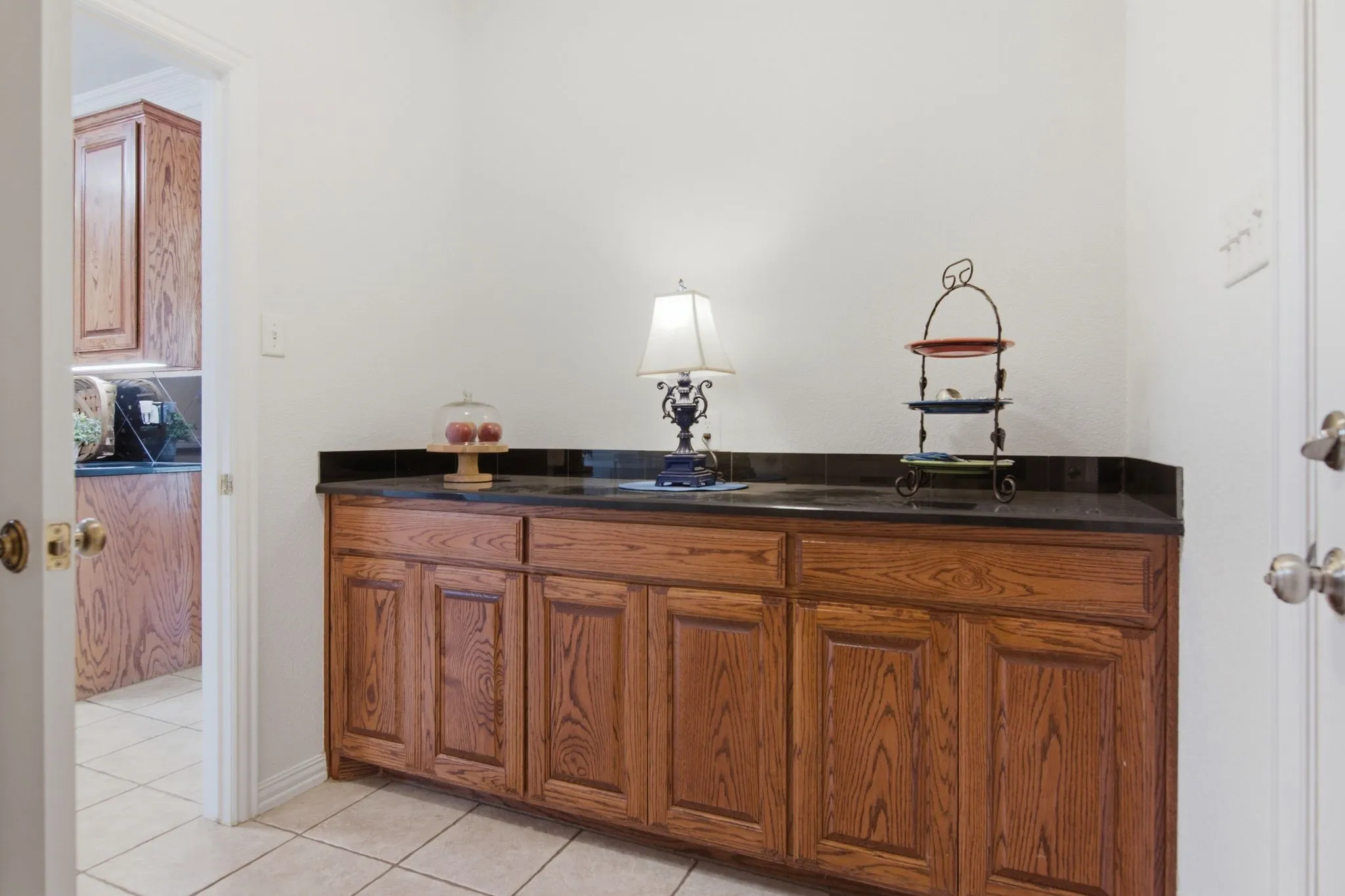 Butlers pantry, perfect or extra storage, buffet or bar!  Many uses!