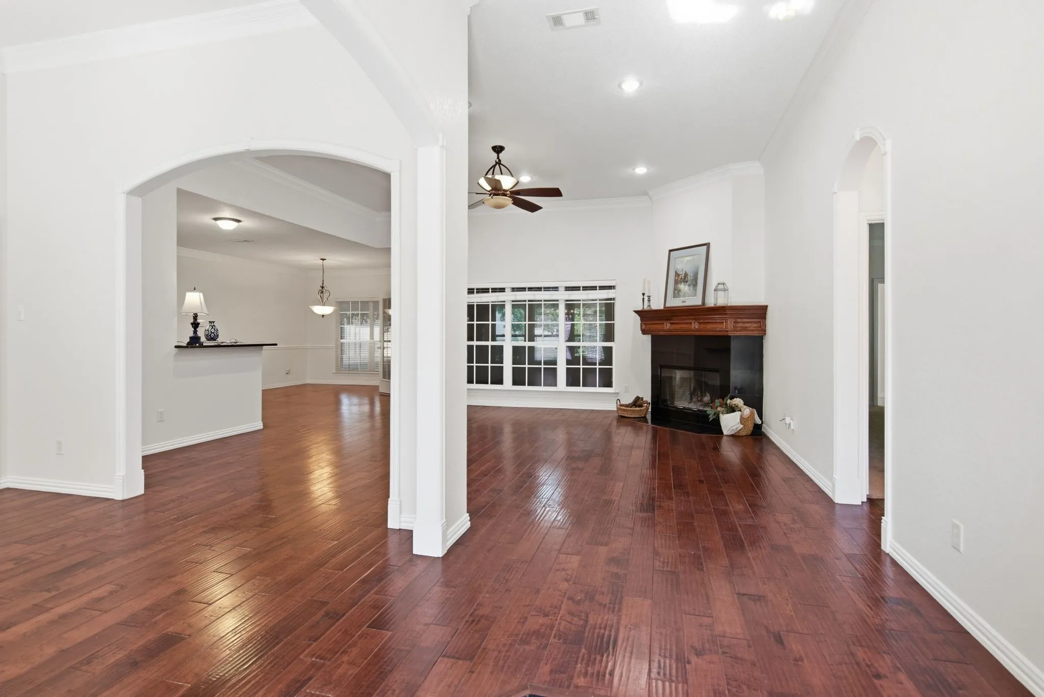 Living room from the entrance!
