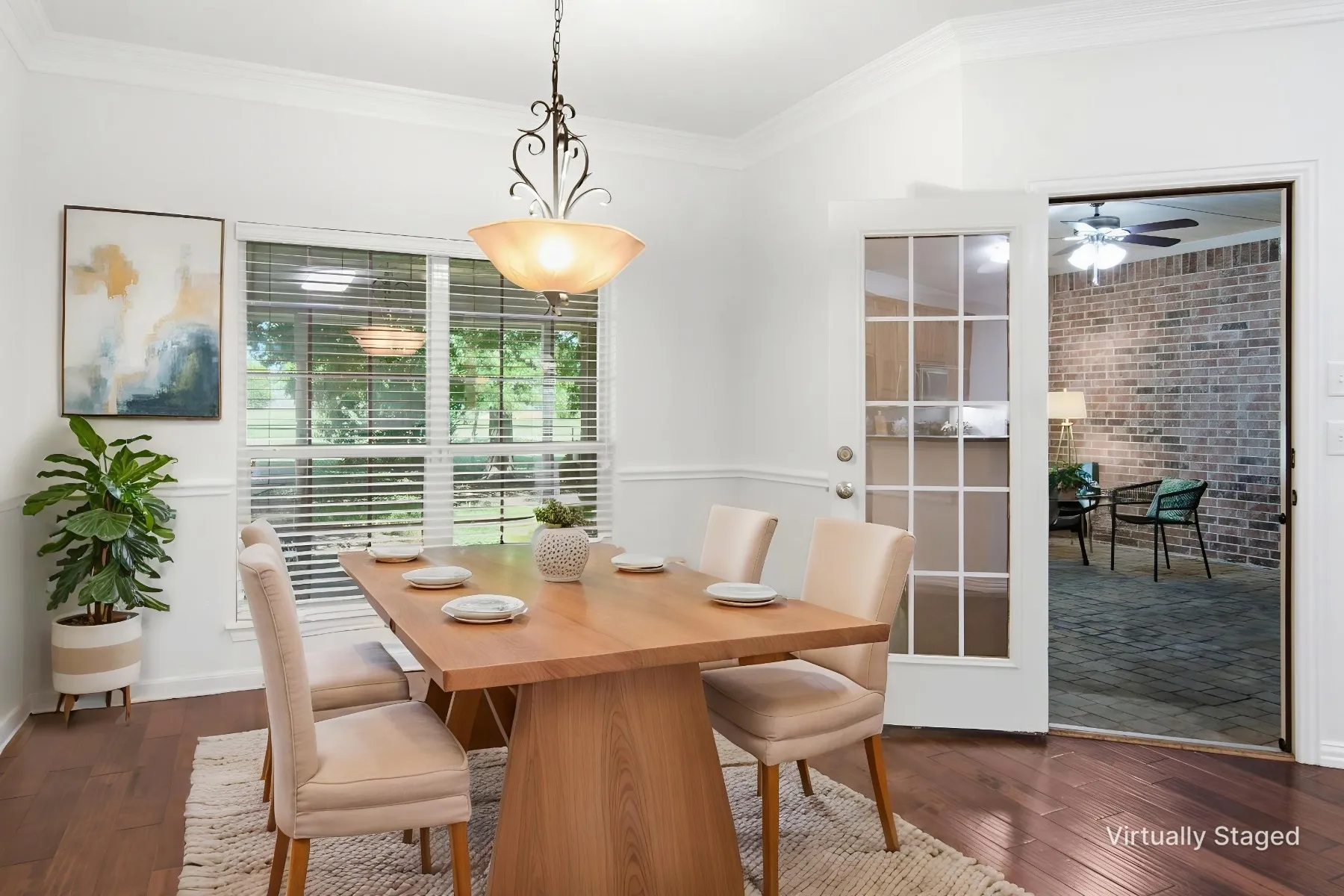 Breakfast room, views of the backyard, tall ceilings!
