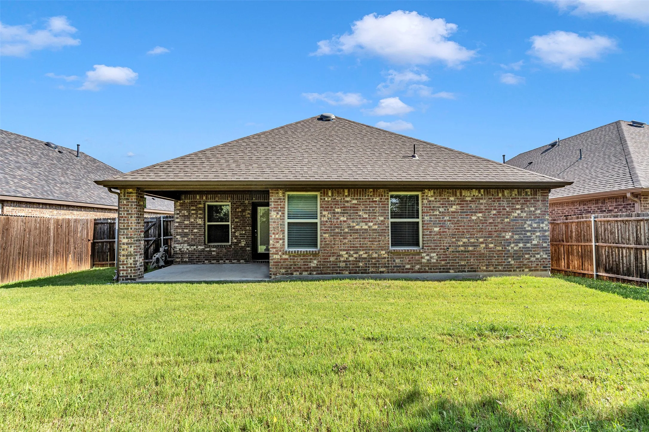 Single Family Residence For Sale in Denton County , 3109 Frio Road, Little Elm, Texas 75068, 4 Bedroom, 2 Bathroom, 2 Garage spaces, 1,631 Sqft, built in 2020, mls#21344224, Real Estate Agent in Little Elm, Homes For Sale in Denton county, Homes For Sale in Little Elm, Realtor in Little Elm Texas, Real Estate Brokerage Independent Realty Texas, Luminita Cordes Realtor