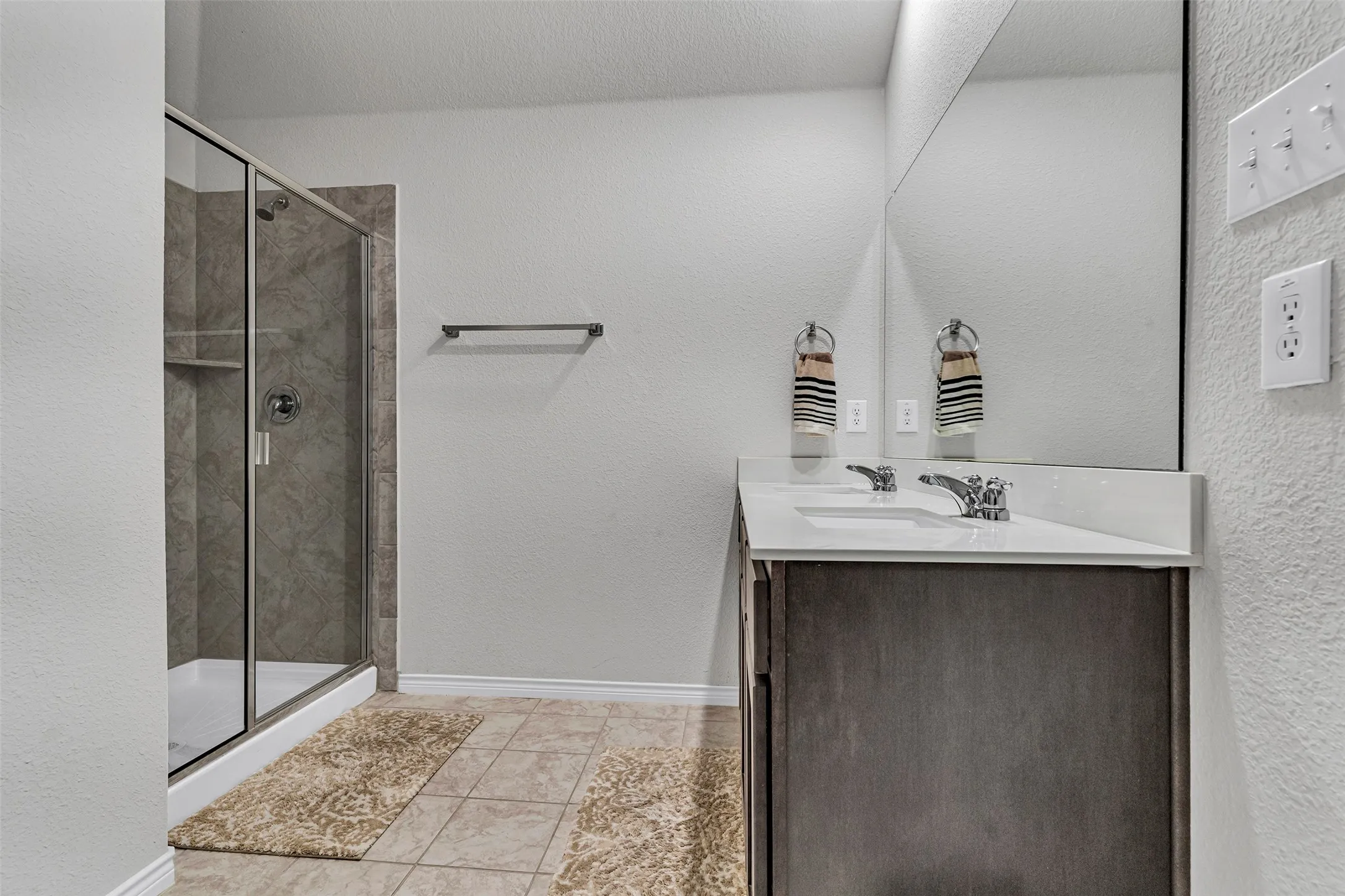 Single Family Residence For Sale in Denton County , 3109 Frio Road, Little Elm, Texas 75068, 4 Bedroom, 2 Bathroom, 2 Garage spaces, 1,631 Sqft, built in 2020, mls#21344224, Real Estate Agent in Little Elm, Homes For Sale in Denton county, Homes For Sale in Little Elm, Realtor in Little Elm Texas, Real Estate Brokerage Independent Realty Texas, Luminita Cordes Realtor
