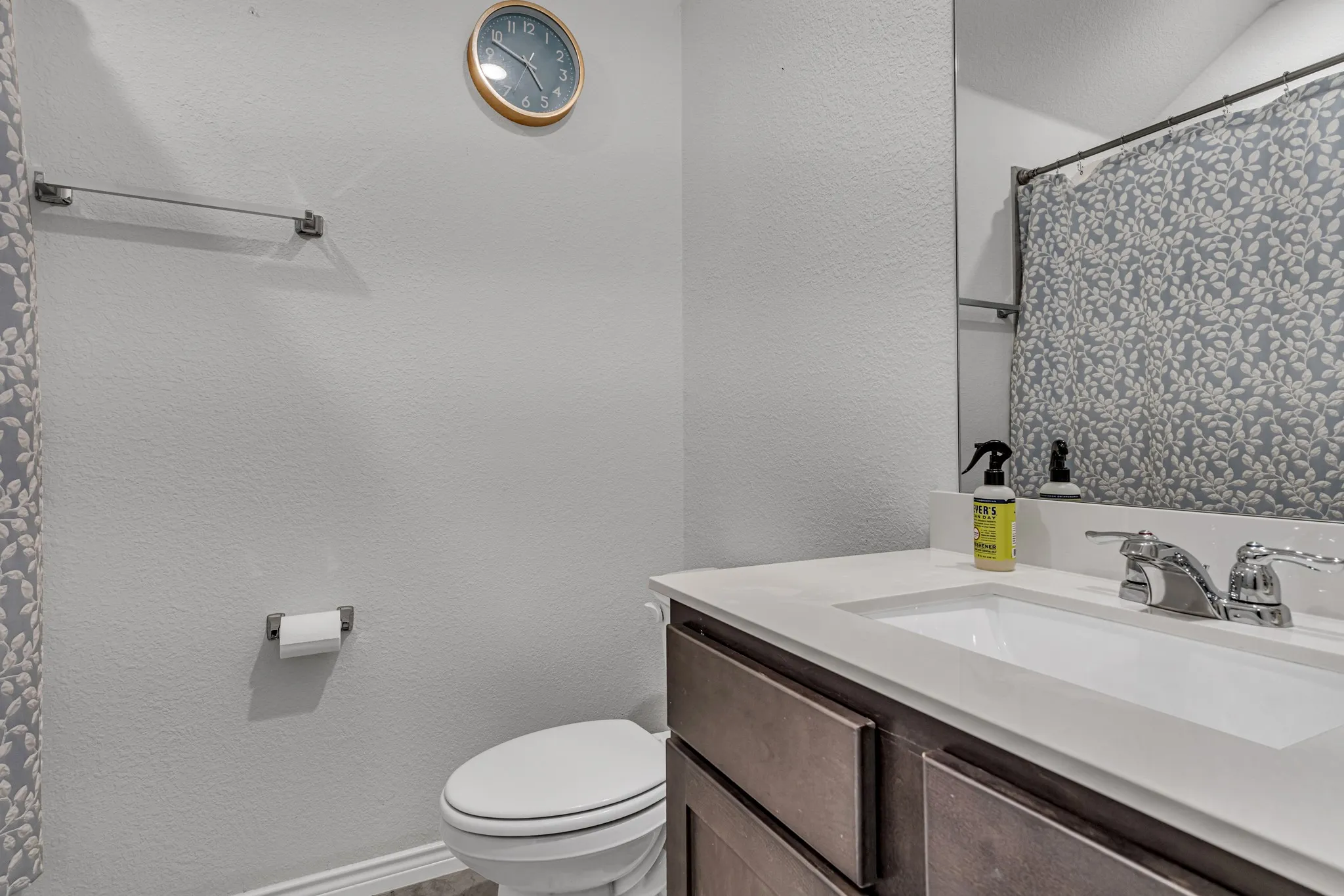 Single Family Residence For Sale in Denton County , 3109 Frio Road, Little Elm, Texas 75068, 4 Bedroom, 2 Bathroom, 2 Garage spaces, 1,631 Sqft, built in 2020, mls#21344224, Real Estate Agent in Little Elm, Homes For Sale in Denton county, Homes For Sale in Little Elm, Realtor in Little Elm Texas, Real Estate Brokerage Independent Realty Texas, Luminita Cordes Realtor