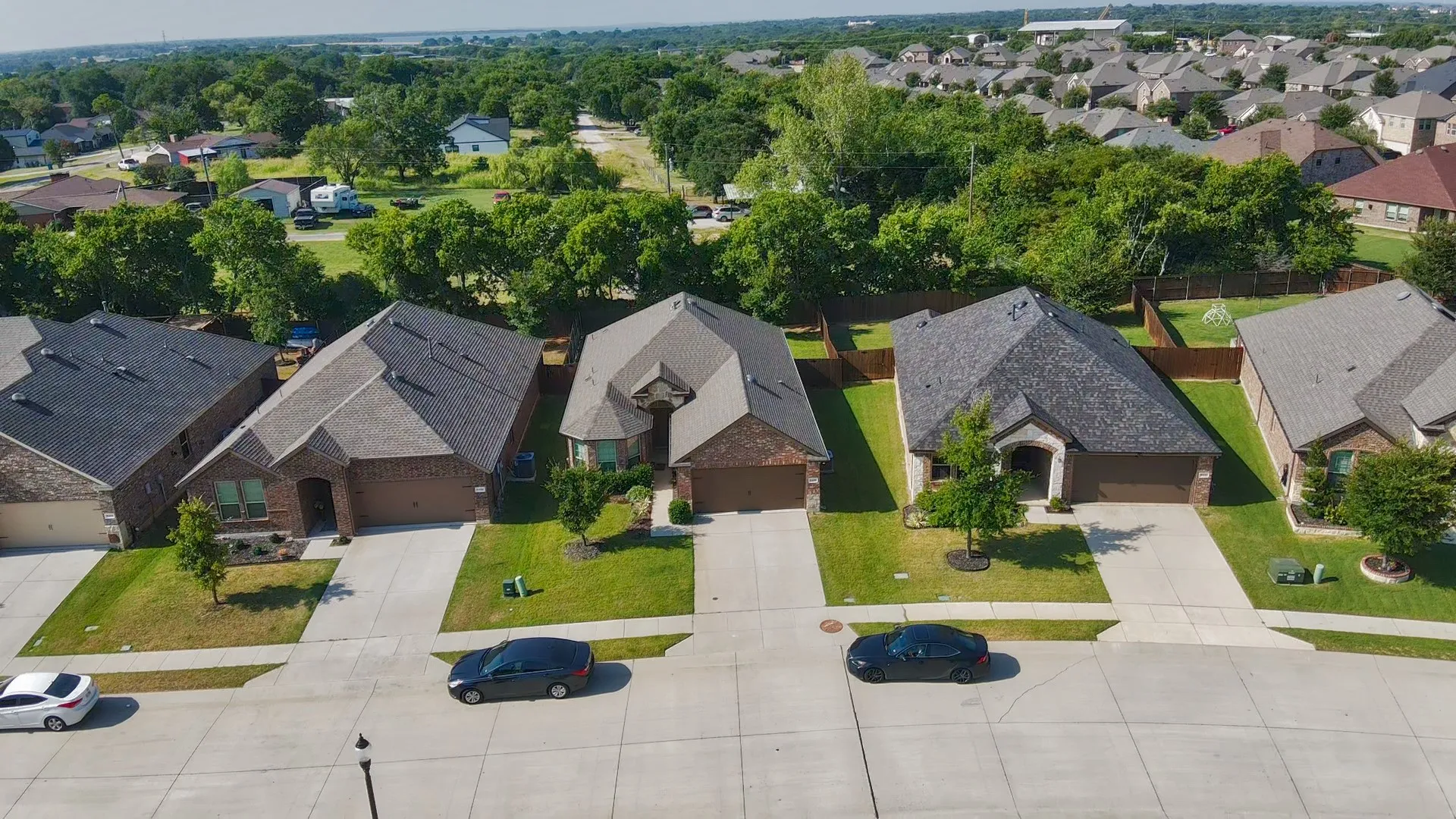 Single Family Residence For Sale in Denton County , 3109 Frio Road, Little Elm, Texas 75068, 4 Bedroom, 2 Bathroom, 2 Garage spaces, 1,631 Sqft, built in 2020, mls#21344224, Real Estate Agent in Little Elm, Homes For Sale in Denton county, Homes For Sale in Little Elm, Realtor in Little Elm Texas, Real Estate Brokerage Independent Realty Texas, Luminita Cordes Realtor