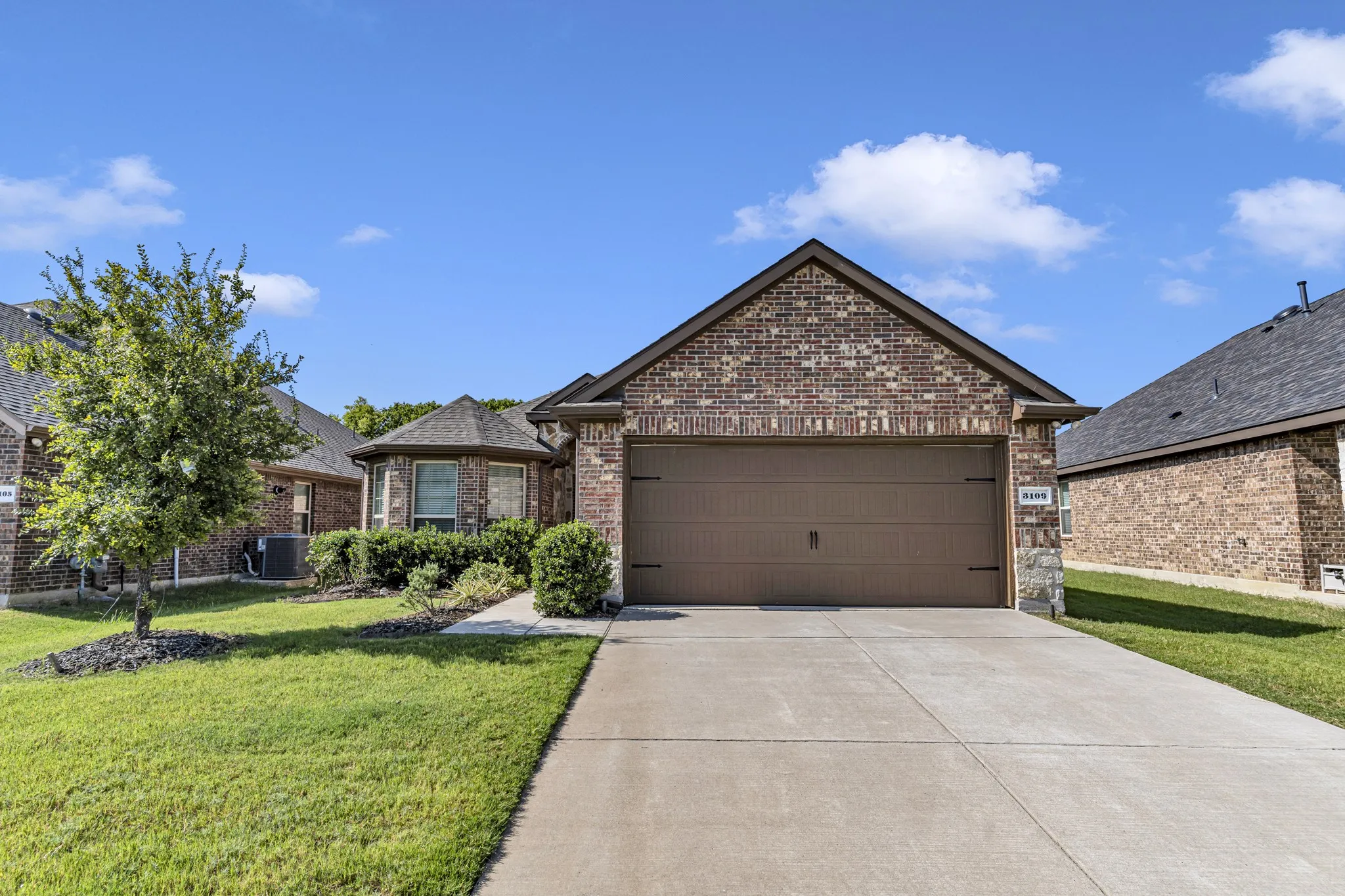 Single Family Residence For Sale in Denton County , 3109 Frio Road, Little Elm, Texas 75068, 4 Bedroom, 2 Bathroom, 2 Garage spaces, 1,631 Sqft, built in 2020, mls#21344224, Real Estate Agent in Little Elm, Homes For Sale in Denton county, Homes For Sale in Little Elm, Realtor in Little Elm Texas, Real Estate Brokerage Independent Realty Texas, Luminita Cordes Realtor
