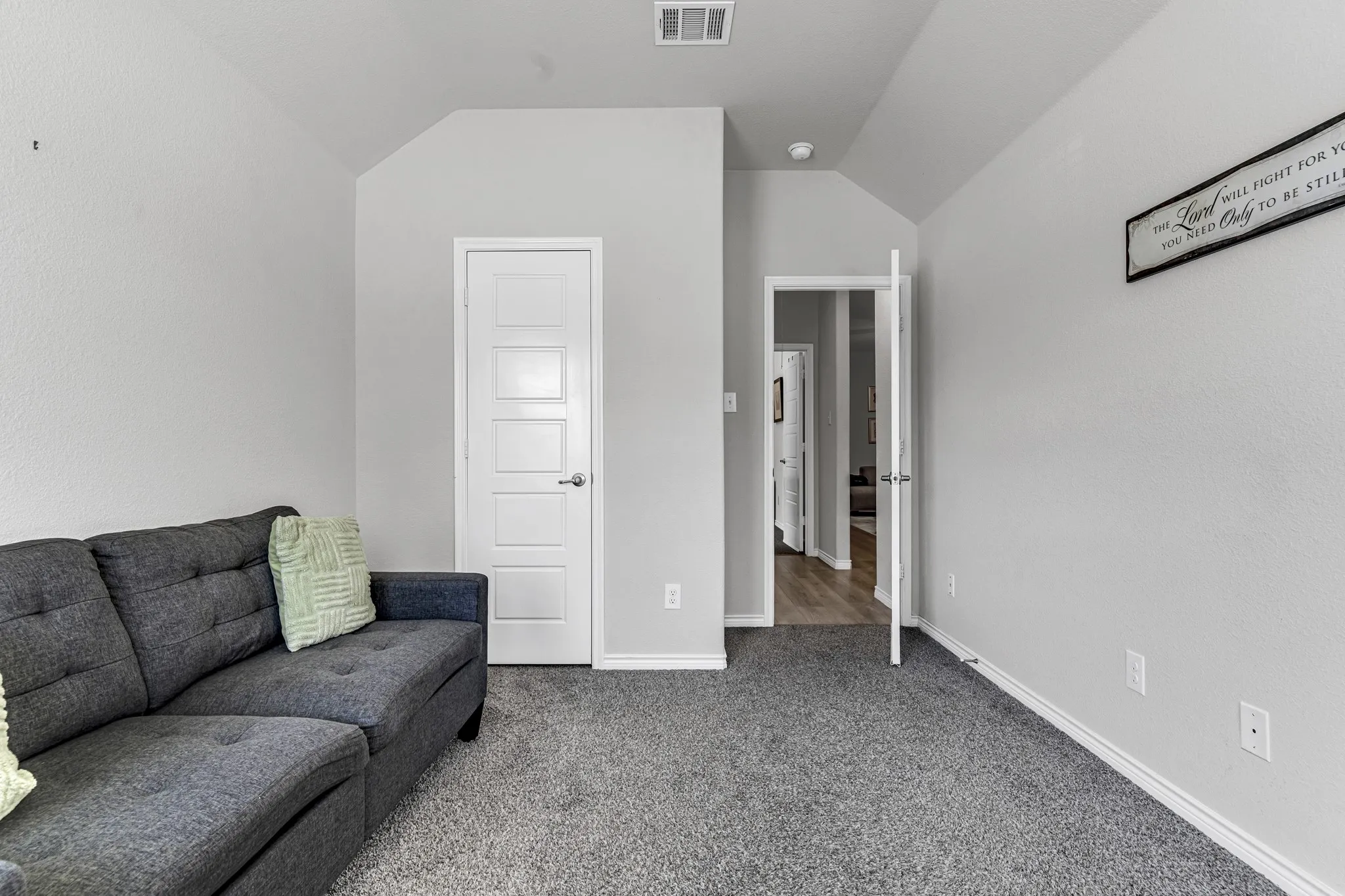 Single Family Residence For Sale in Denton County , 3109 Frio Road, Little Elm, Texas 75068, 4 Bedroom, 2 Bathroom, 2 Garage spaces, 1,631 Sqft, built in 2020, mls#21344224, Real Estate Agent in Little Elm, Homes For Sale in Denton county, Homes For Sale in Little Elm, Realtor in Little Elm Texas, Real Estate Brokerage Independent Realty Texas, Luminita Cordes Realtor