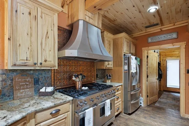 Single Family Residence For Sale in Upshur County , 2226 Holly Road, Gilmer, Texas 75644, 5 Bedrooms, 2 Bathrooms, 2 Garage spaces, 3,384 Sqft, built in 2015, Price $759,000, mls#21344249, Real Estate Agent in Gilmer, Homes For Sale in Upshur county, Homes For Sale in Gilmer, Realtor in Gilmer Texas, Real Estate Brokerage Independent Realty Texas, Luminita Cordes Realtor