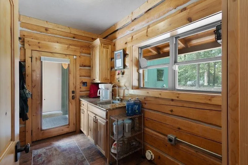 Single Family Residence For Sale in Upshur County , 2226 Holly Road, Gilmer, Texas 75644, 5 Bedrooms, 2 Bathrooms, 2 Garage spaces, 3,384 Sqft, built in 2015, Price $759,000, mls#21344249, Real Estate Agent in Gilmer, Homes For Sale in Upshur county, Homes For Sale in Gilmer, Realtor in Gilmer Texas, Real Estate Brokerage Independent Realty Texas, Luminita Cordes Realtor
