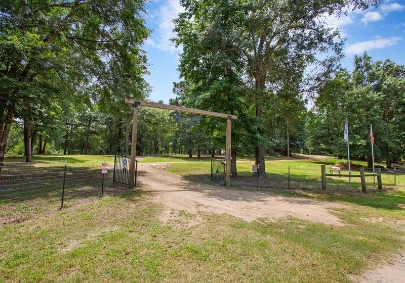 Single Family Residence For Sale in Upshur County , 2226 Holly Road, Gilmer, Texas 75644, 5 Bedrooms, 2 Bathrooms, 2 Garage spaces, 3,384 Sqft, built in 2015, Price $759,000, mls#21344249, Real Estate Agent in Gilmer, Homes For Sale in Upshur county, Homes For Sale in Gilmer, Realtor in Gilmer Texas, Real Estate Brokerage Independent Realty Texas, Luminita Cordes Realtor