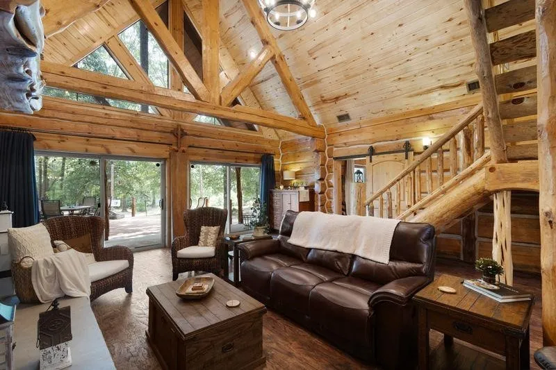 Single Family Residence For Sale in Upshur County , 2226 Holly Road, Gilmer, Texas 75644, 5 Bedrooms, 2 Bathrooms, 2 Garage spaces, 3,384 Sqft, built in 2015, Price $759,000, mls#21344249, Real Estate Agent in Gilmer, Homes For Sale in Upshur county, Homes For Sale in Gilmer, Realtor in Gilmer Texas, Real Estate Brokerage Independent Realty Texas, Luminita Cordes Realtor