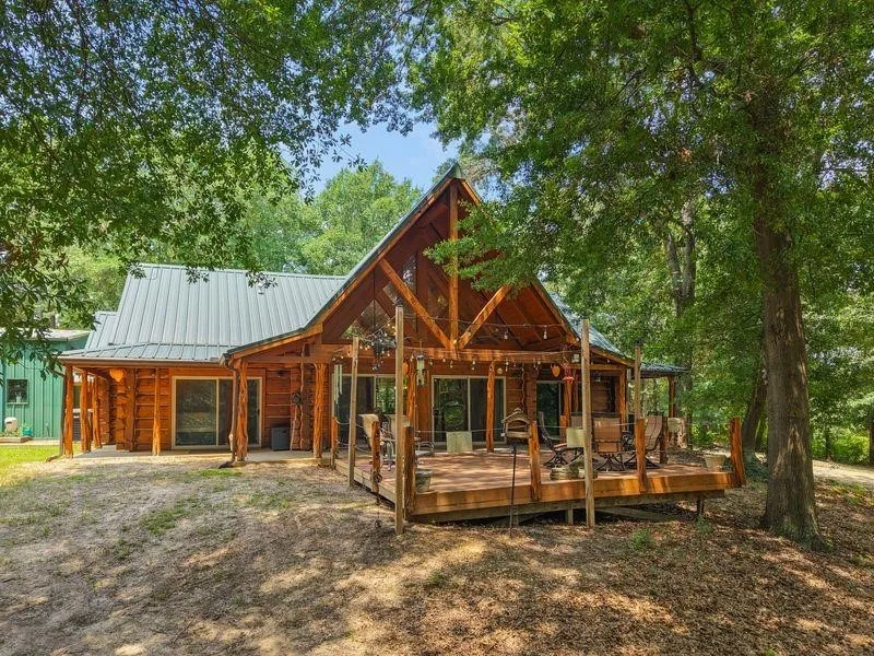 Single Family Residence For Sale in Upshur County , 2226 Holly Road, Gilmer, Texas 75644, 5 Bedrooms, 2 Bathrooms, 2 Garage spaces, 3,384 Sqft, built in 2015, Price $759,000, mls#21344249, Real Estate Agent in Gilmer, Homes For Sale in Upshur county, Homes For Sale in Gilmer, Realtor in Gilmer Texas, Real Estate Brokerage Independent Realty Texas, Luminita Cordes Realtor