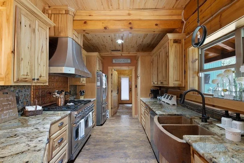 Single Family Residence For Sale in Upshur County , 2226 Holly Road, Gilmer, Texas 75644, 5 Bedrooms, 2 Bathrooms, 2 Garage spaces, 3,384 Sqft, built in 2015, Price $759,000, mls#21344249, Real Estate Agent in Gilmer, Homes For Sale in Upshur county, Homes For Sale in Gilmer, Realtor in Gilmer Texas, Real Estate Brokerage Independent Realty Texas, Luminita Cordes Realtor