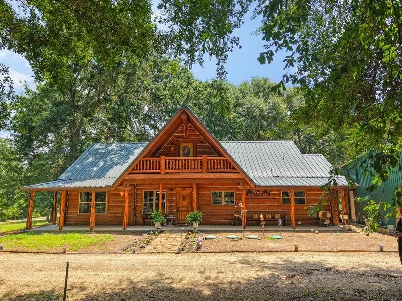 Single Family Residence For Sale in Upshur County , 2226 Holly Road, Gilmer, Texas 75644, 5 Bedrooms, 2 Bathrooms, 2 Garage spaces, 3,384 Sqft, built in 2015, Price $759,000, mls#21344249, Real Estate Agent in Gilmer, Homes For Sale in Upshur county, Homes For Sale in Gilmer, Realtor in Gilmer Texas, Real Estate Brokerage Independent Realty Texas, Luminita Cordes Realtor