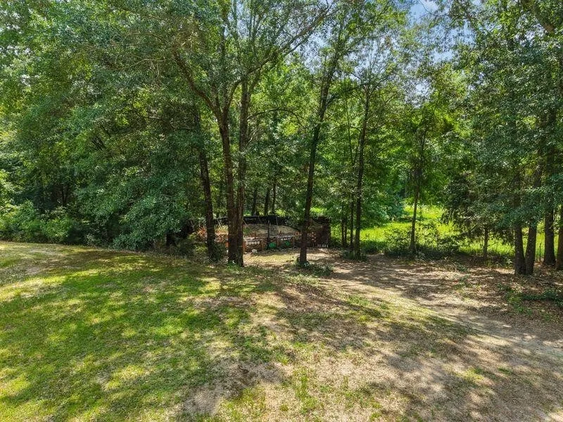 Single Family Residence For Sale in Upshur County , 2226 Holly Road, Gilmer, Texas 75644, 5 Bedrooms, 2 Bathrooms, 2 Garage spaces, 3,384 Sqft, built in 2015, Price $759,000, mls#21344249, Real Estate Agent in Gilmer, Homes For Sale in Upshur county, Homes For Sale in Gilmer, Realtor in Gilmer Texas, Real Estate Brokerage Independent Realty Texas, Luminita Cordes Realtor