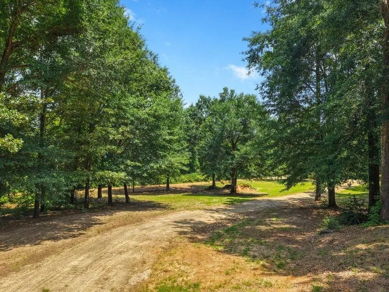Single Family Residence For Sale in Upshur County , 2226 Holly Road, Gilmer, Texas 75644, 5 Bedrooms, 2 Bathrooms, 2 Garage spaces, 3,384 Sqft, built in 2015, Price $759,000, mls#21344249, Real Estate Agent in Gilmer, Homes For Sale in Upshur county, Homes For Sale in Gilmer, Realtor in Gilmer Texas, Real Estate Brokerage Independent Realty Texas, Luminita Cordes Realtor