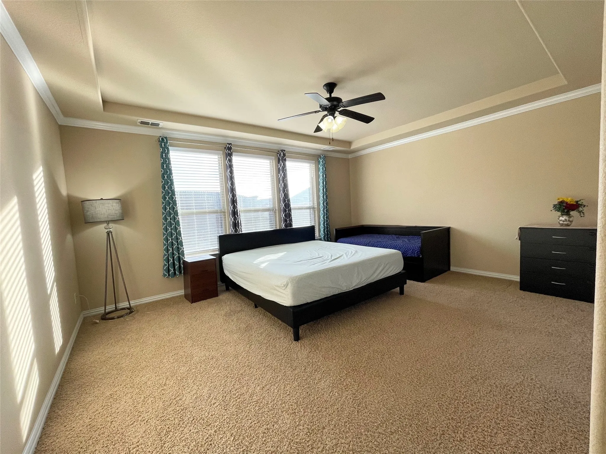 Single Family Residence For Rent in Denton County , 2680 Costa Mesa Drive, Little Elm, Texas 75068, 4 Bedroom, 4 Bathroom, 2 Garage spaces, 3,378 Sqft, built in 2014, mls#21343579, Real Estate Agent in Little Elm, Homes For Rent in Denton county, Homes For Rent in Little Elm, Realtor in Little Elm Texas, Real Estate Brokerage Independent Realty Texas, Luminita Cordes Realtor