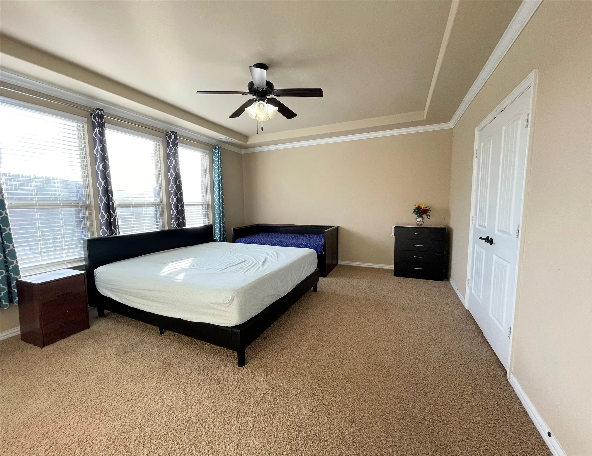 Single Family Residence For Rent in Denton County , 2680 Costa Mesa Drive, Little Elm, Texas 75068, 4 Bedroom, 4 Bathroom, 2 Garage spaces, 3,378 Sqft, built in 2014, mls#21343579, Real Estate Agent in Little Elm, Homes For Rent in Denton county, Homes For Rent in Little Elm, Realtor in Little Elm Texas, Real Estate Brokerage Independent Realty Texas, Luminita Cordes Realtor