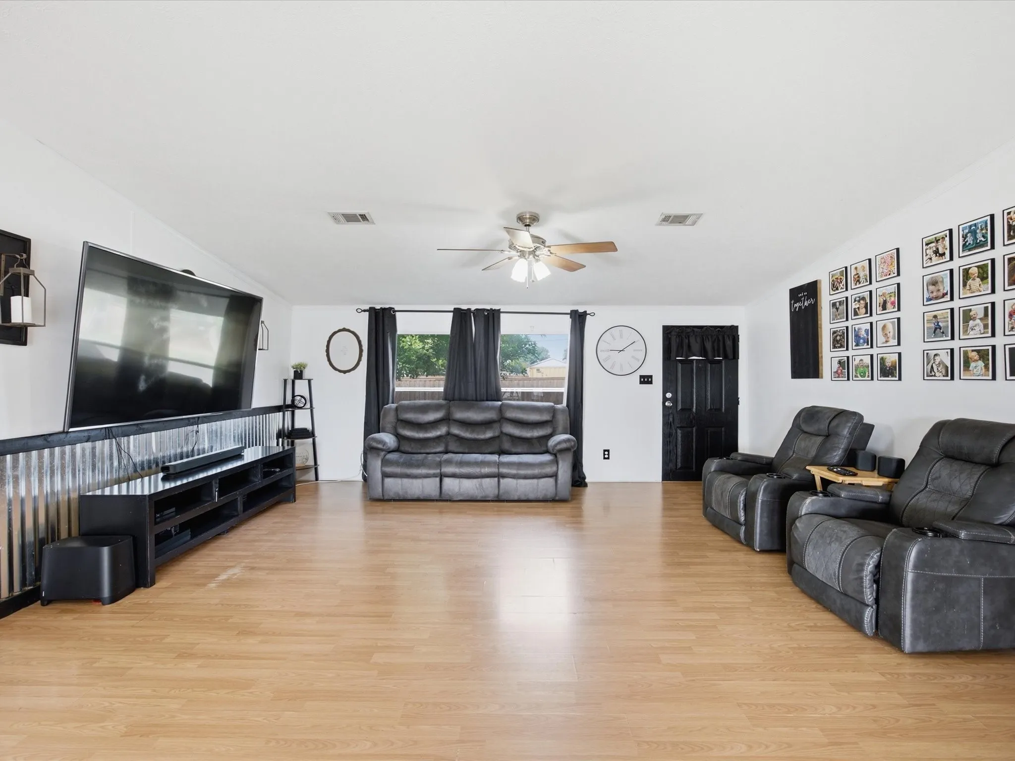 Single Family Residence For Sale in Ellis County , 106 Hemphill Street, Avalon, Texas 76623, 5 Bedroom, 3 Bathroom, Garage spaces, 2,100 Sqft, built in 2010, mls#21338040, Real Estate Agent in Avalon, Homes For Sale in Ellis county, Homes For Sale in Avalon, Realtor in Avalon Texas, Real Estate Brokerage Independent Realty Texas, Luminita Cordes Realtor