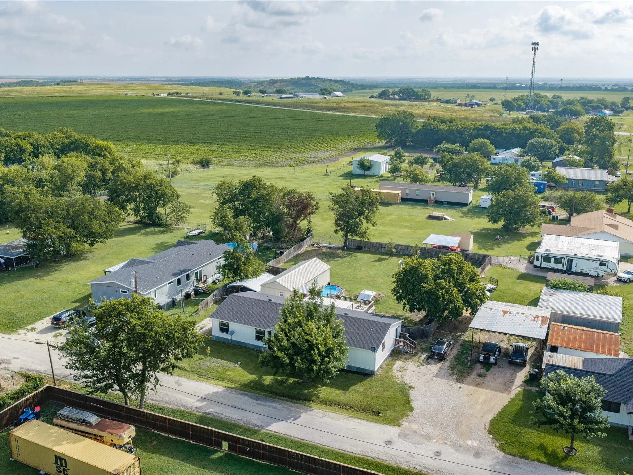 Single Family Residence For Sale in Ellis County , 106 Hemphill Street, Avalon, Texas 76623, 5 Bedroom, 3 Bathroom, Garage spaces, 2,100 Sqft, built in 2010, mls#21338040, Real Estate Agent in Avalon, Homes For Sale in Ellis county, Homes For Sale in Avalon, Realtor in Avalon Texas, Real Estate Brokerage Independent Realty Texas, Luminita Cordes Realtor